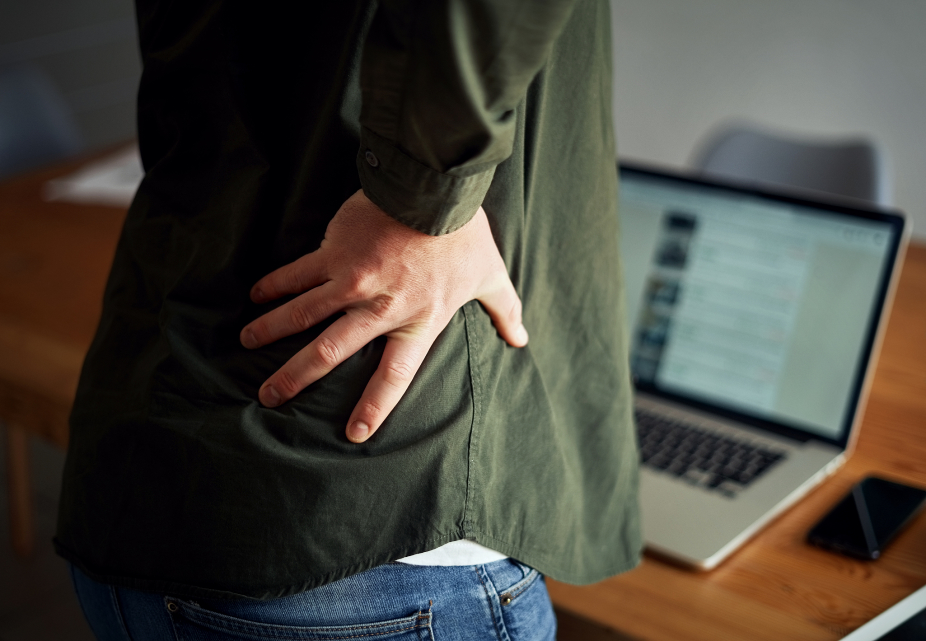 男人夜生活过度容易导致肾经亏虚的情况,这种情况下,身体会感到非常