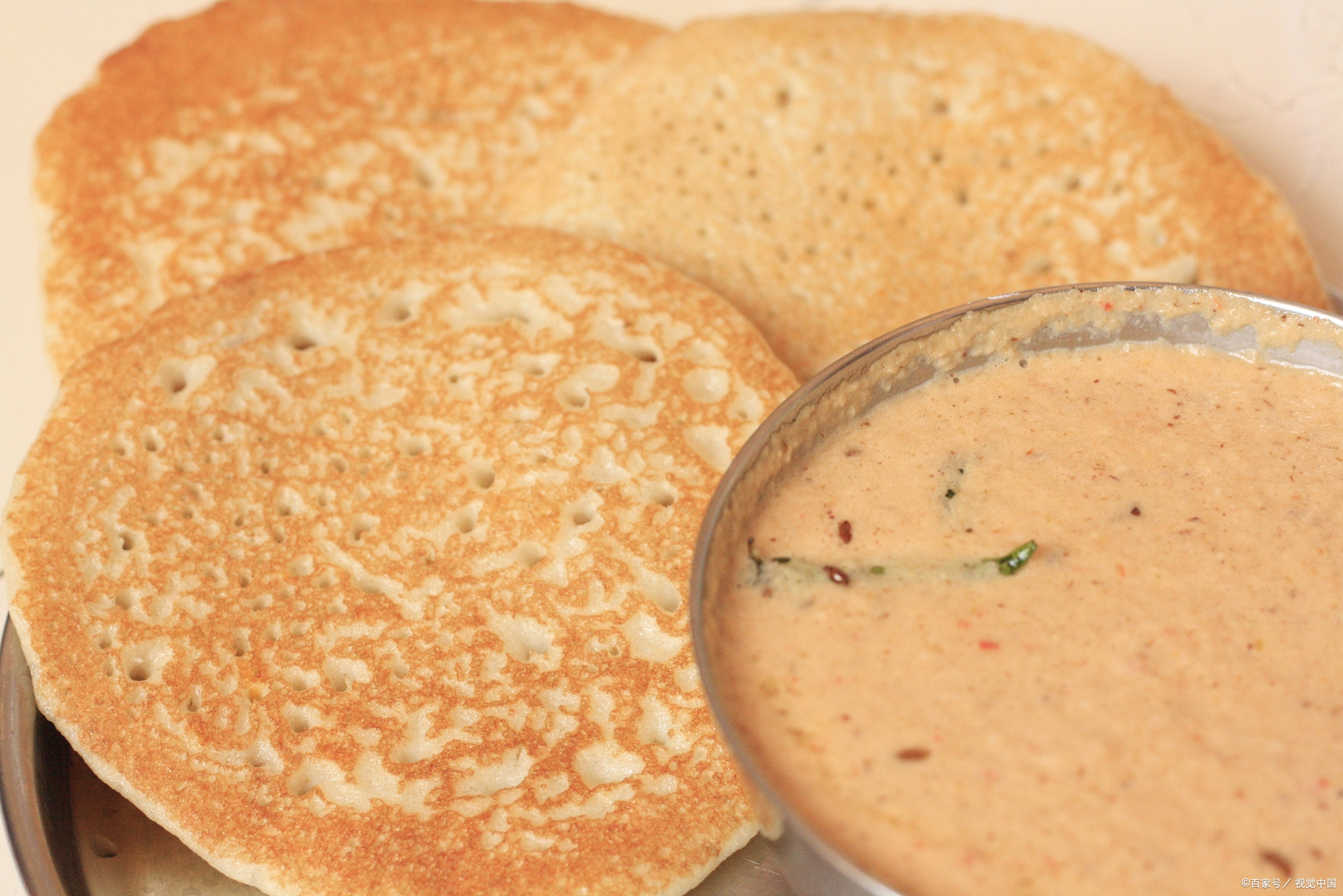 探秘贺州灵峰山特色小吃——风味独特的"灵峰饼"