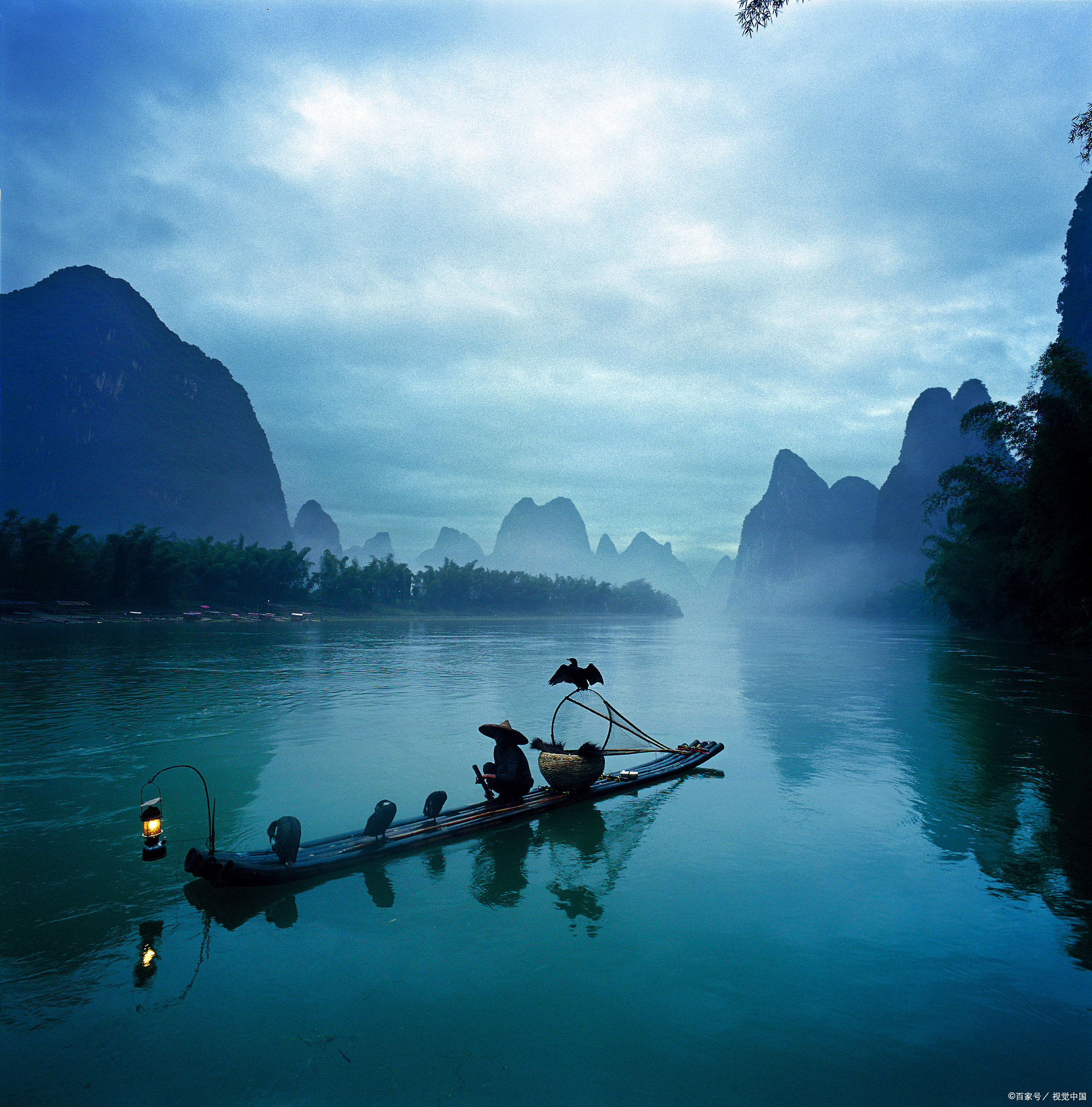 桂林漓江烟雨竹筏游,水墨画意境构图,米粉早餐探店