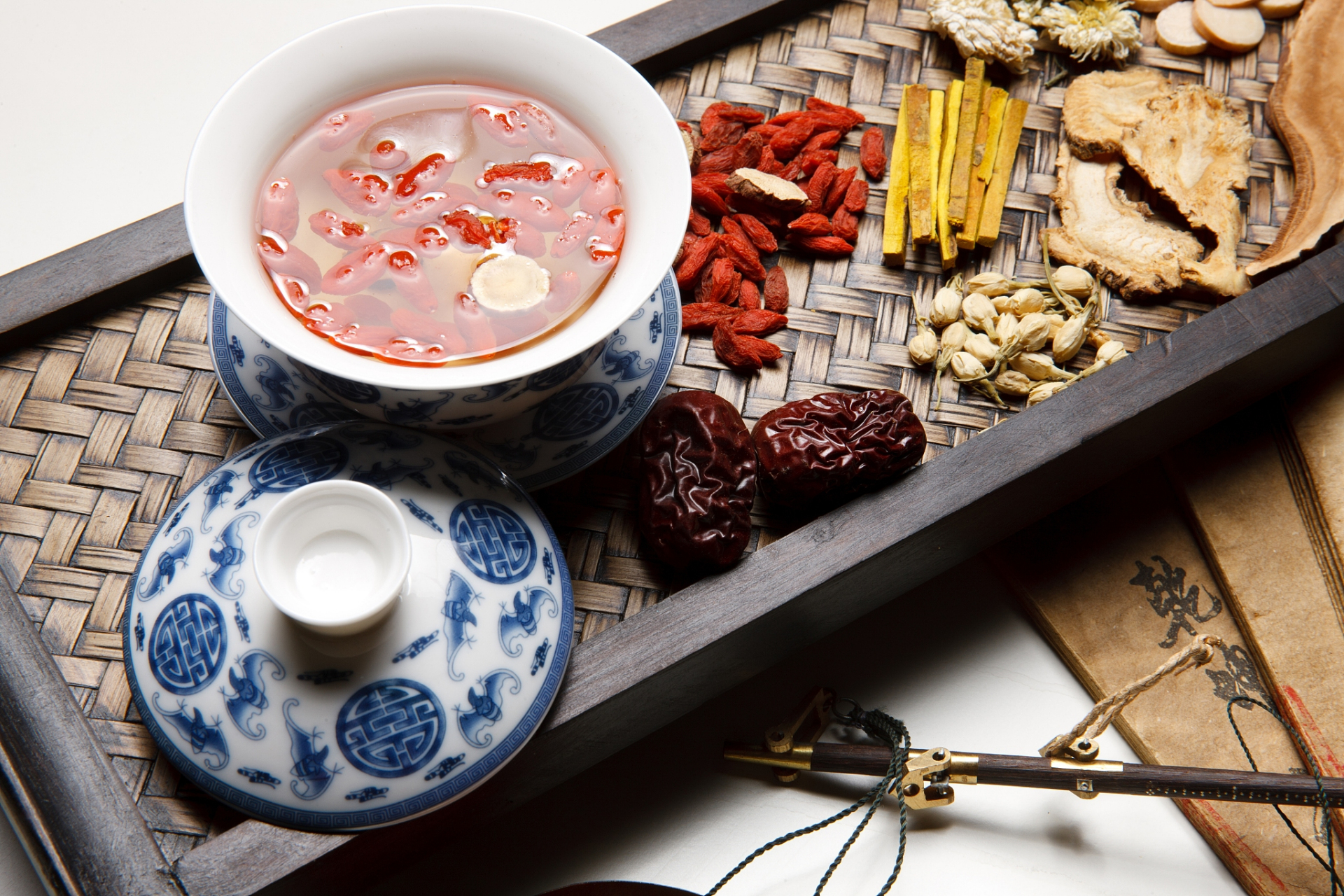 养生# #养生就是健康之道#  夏季养生做好这三件事! 1.