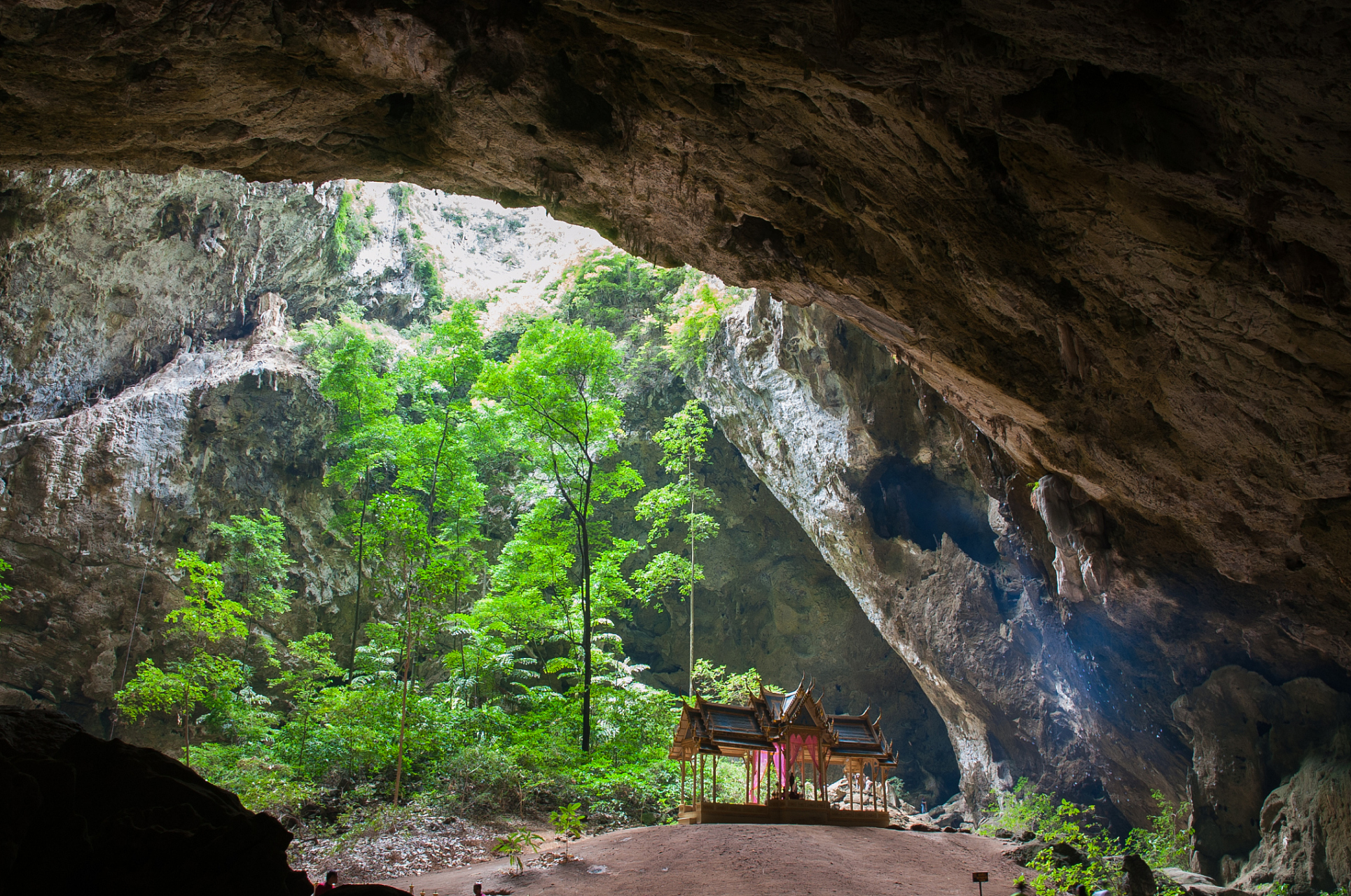 跨年创作挑战赛# 郴州燕子岩风景区位于湖南省郴州市北郊,是一处以怪