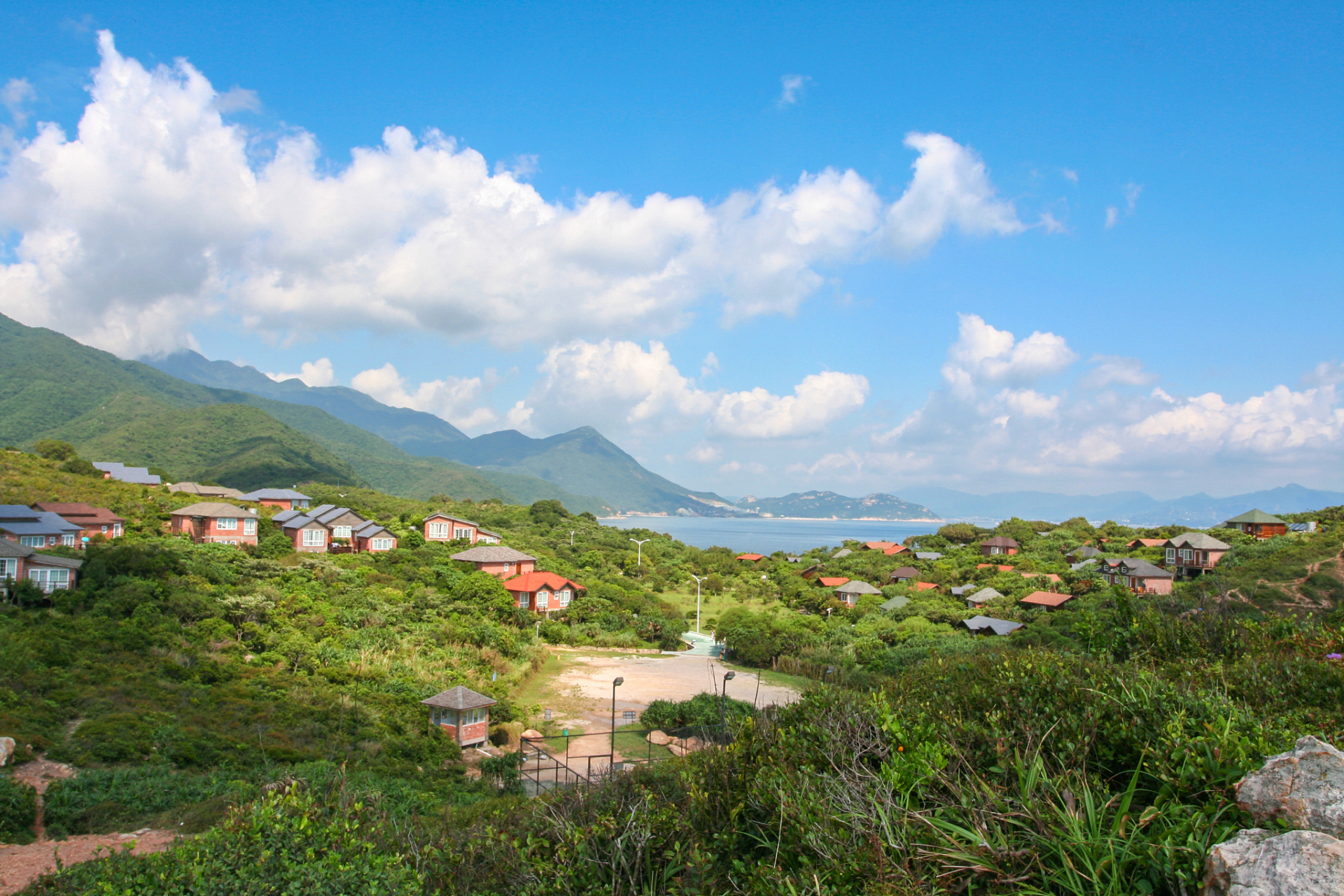 嬉行记# 三亚 博后村,一个风景如画的村庄,座落在南中国海的边缘,被