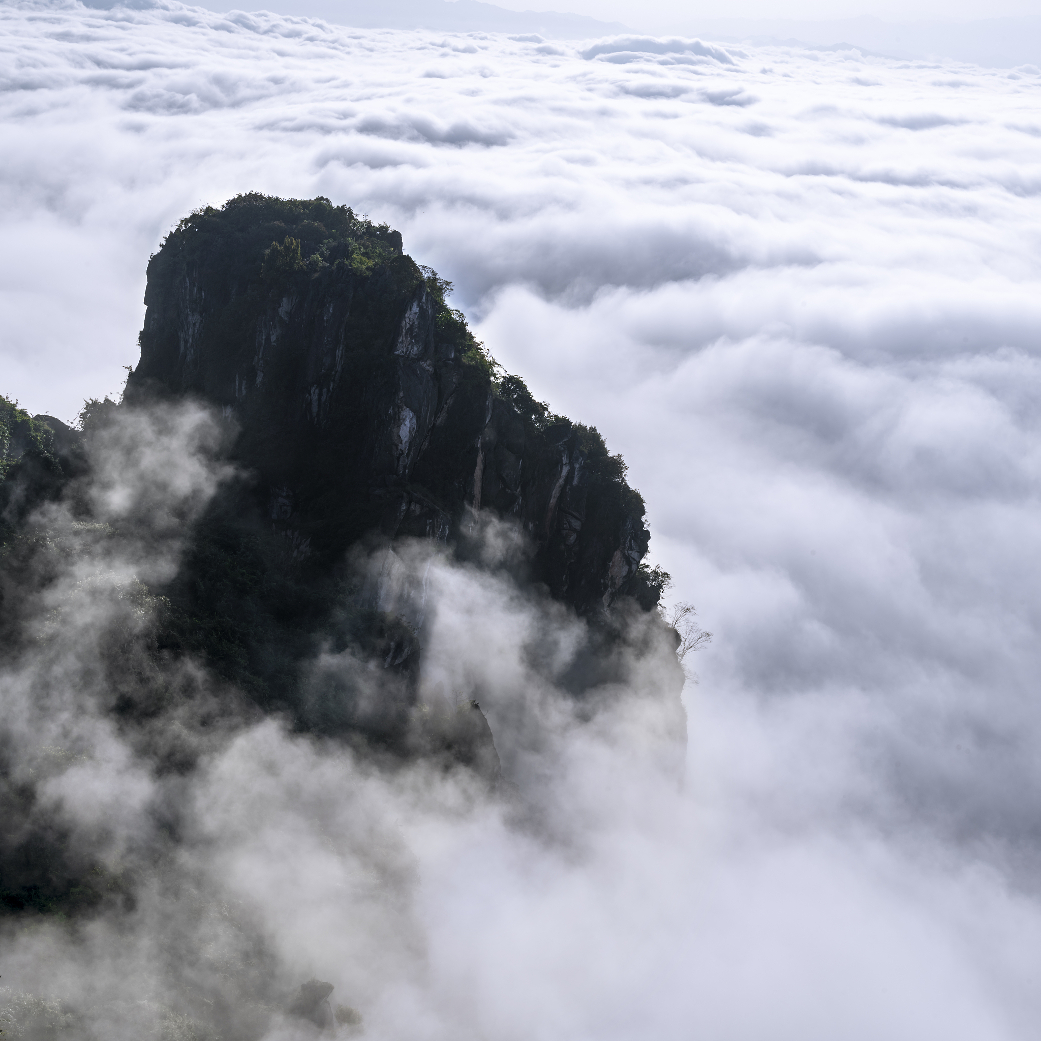 峨眉山云海全景图图片