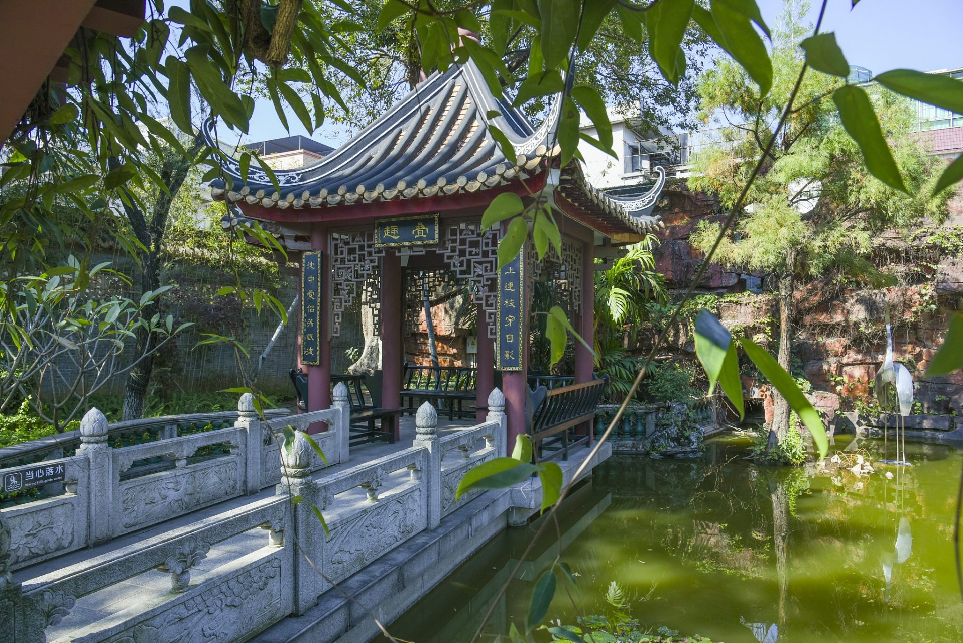 东莞旅行,除了可园外,我还推荐大家有时间要去看看另一个岭南园林代表