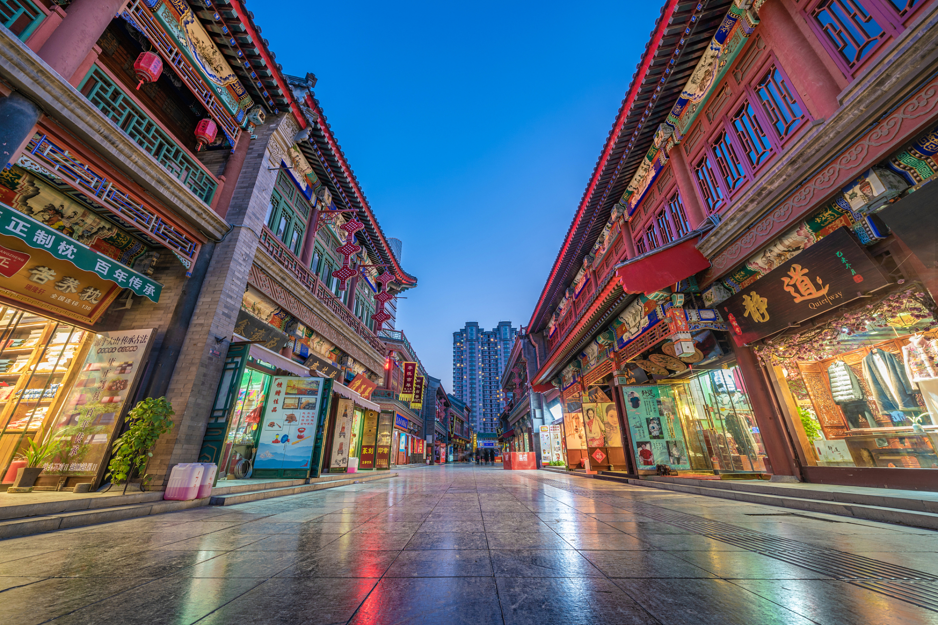 旅游必去的3个景点有:  天津古文化街:天津古文化街位于天津市南开区