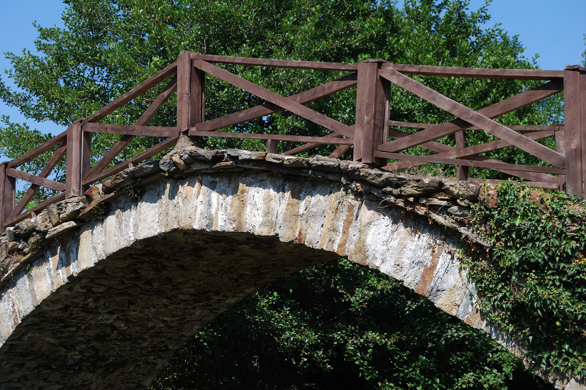 中国木拱桥传统营造技艺被列入联合国教科文组织急需保护的非物质文化