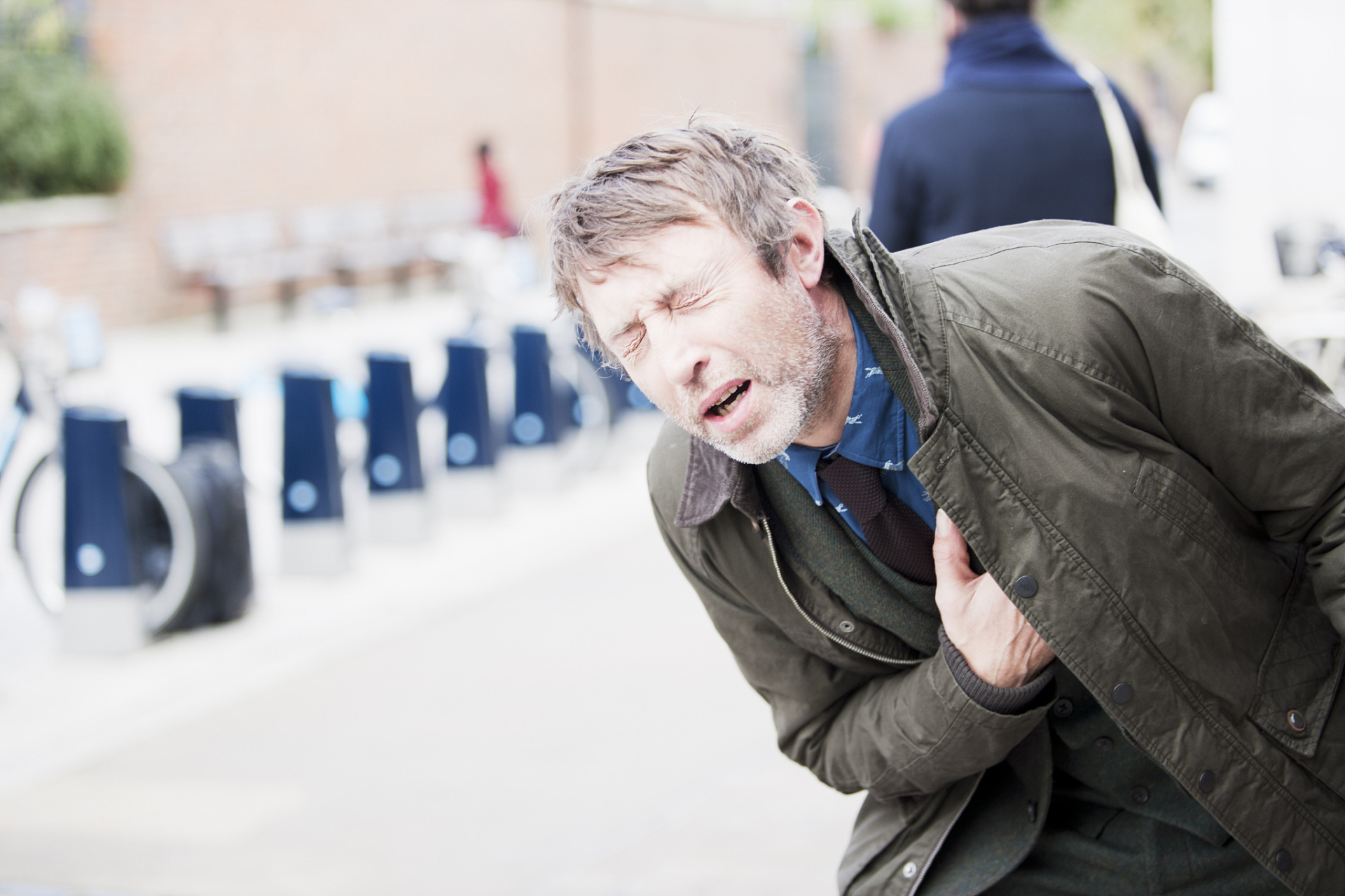 失神发作俗称小发作,多见于3-12岁的儿童.