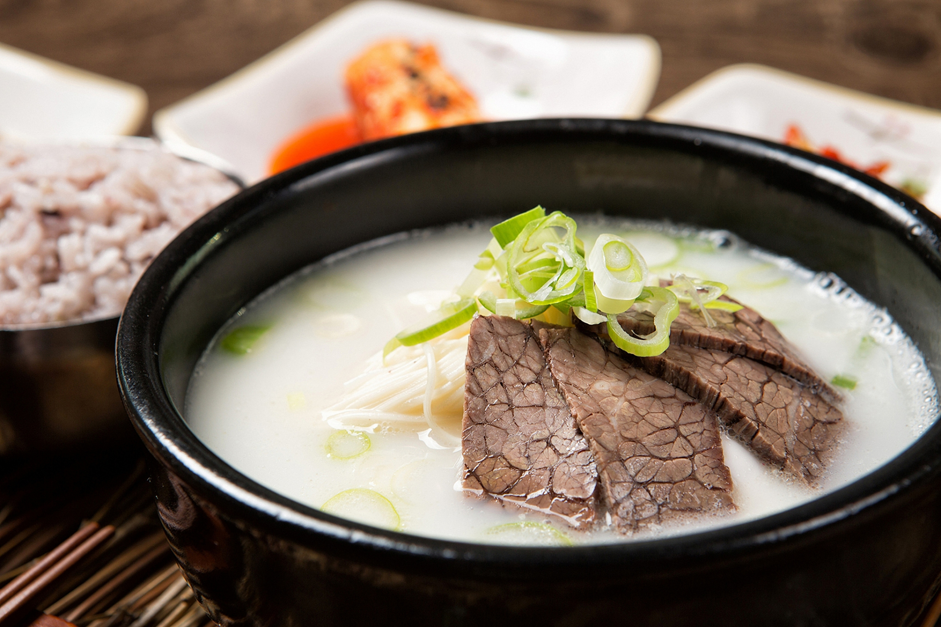 清炖牛肉汤,牢记4个诀窍,炖出来汤汁鲜亮,味道鲜香还不腥  【4个诀窍