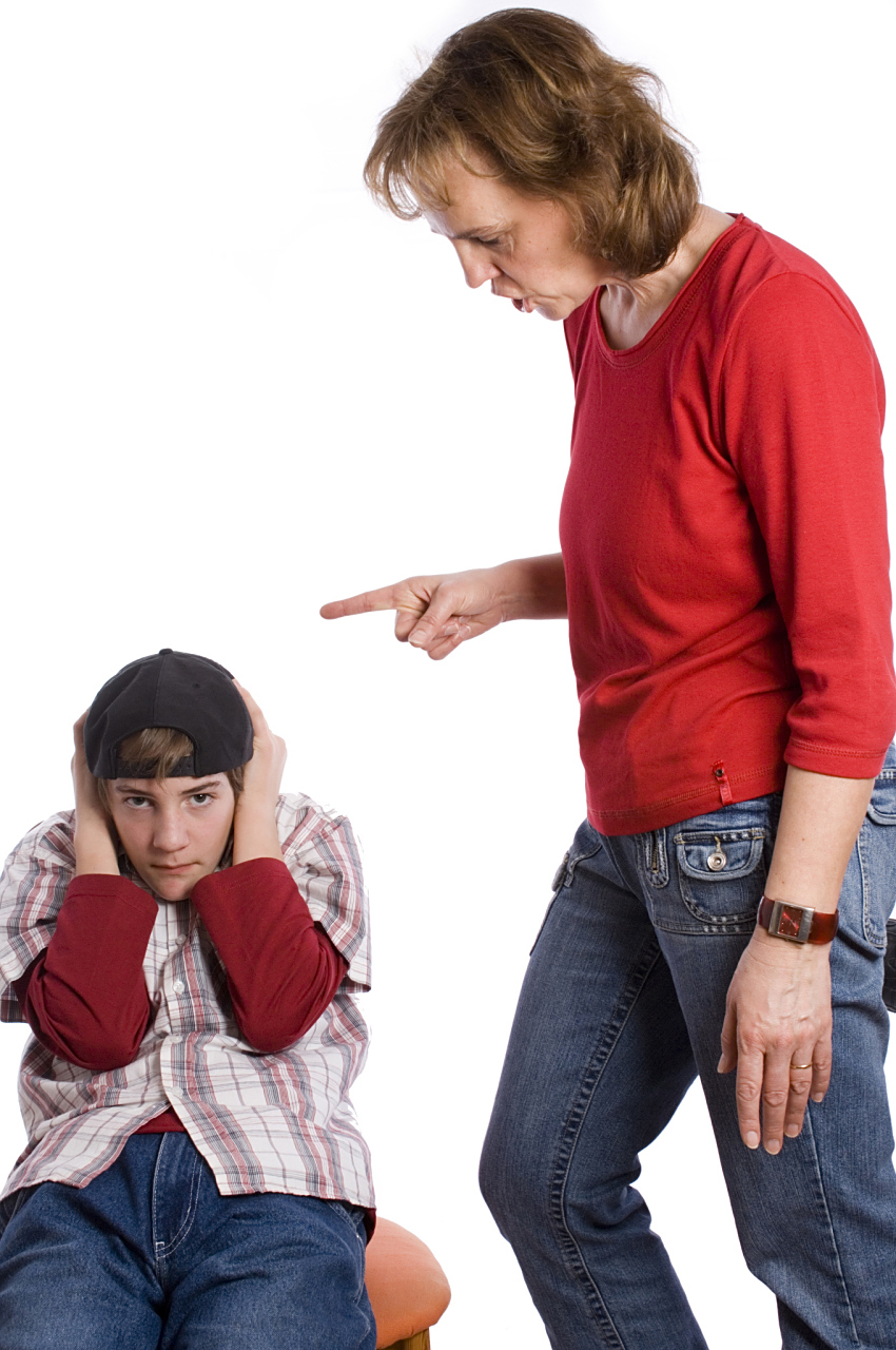 然而,有时候孩子会出现反抗行为,这可能使父母感到困惑和沮丧.