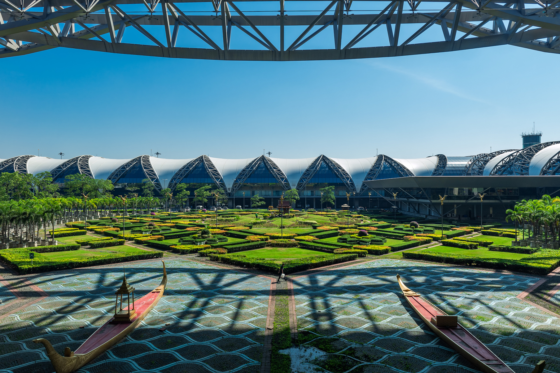 位于昆明市东北郊金殿风景区的昆明世博园(aaaaa级景区),距离市中心仅