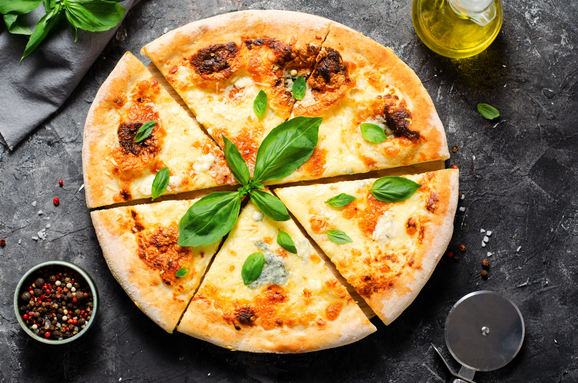 橄榄油价格飙升,意大利烹饪经典玛格丽塔披萨的成本持续上涨.