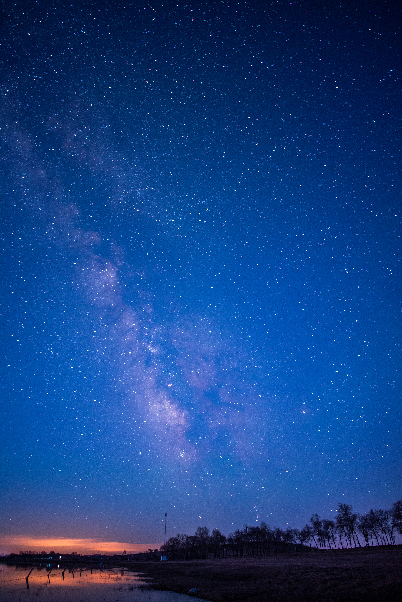 当星星成为情感代偿:现代人为何在银河里寄存温柔