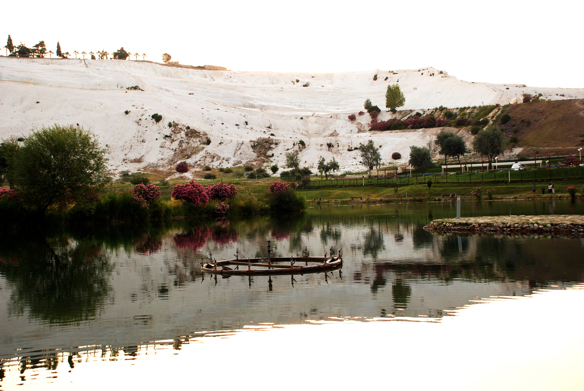 记# 在丝绸之路的沿线,有一个美丽而神秘的地方,那就是敦煌瓜州小西湖