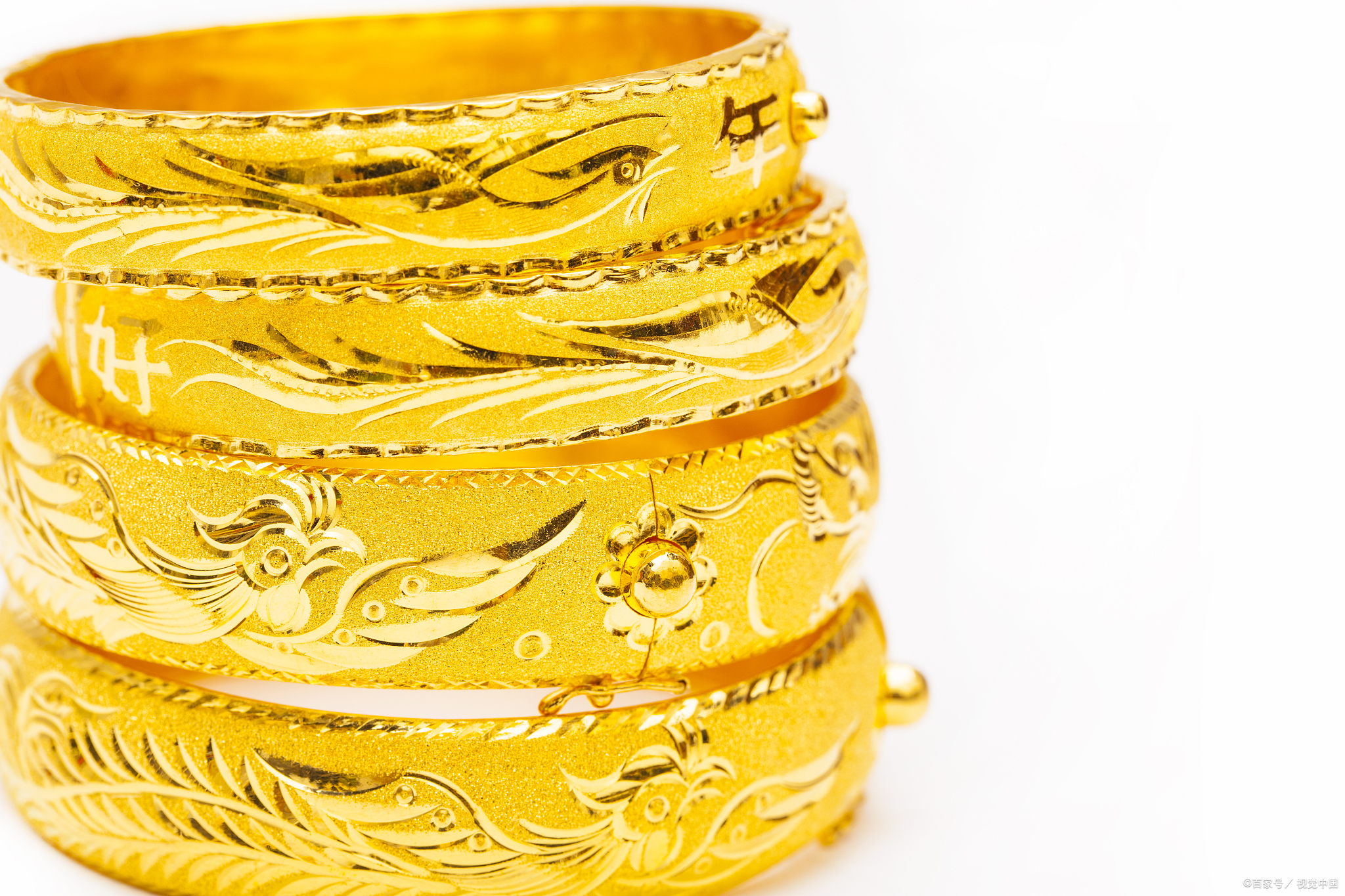 标识为"足金","au990","g990"等;   根据《首饰贵金属纯度的规定及