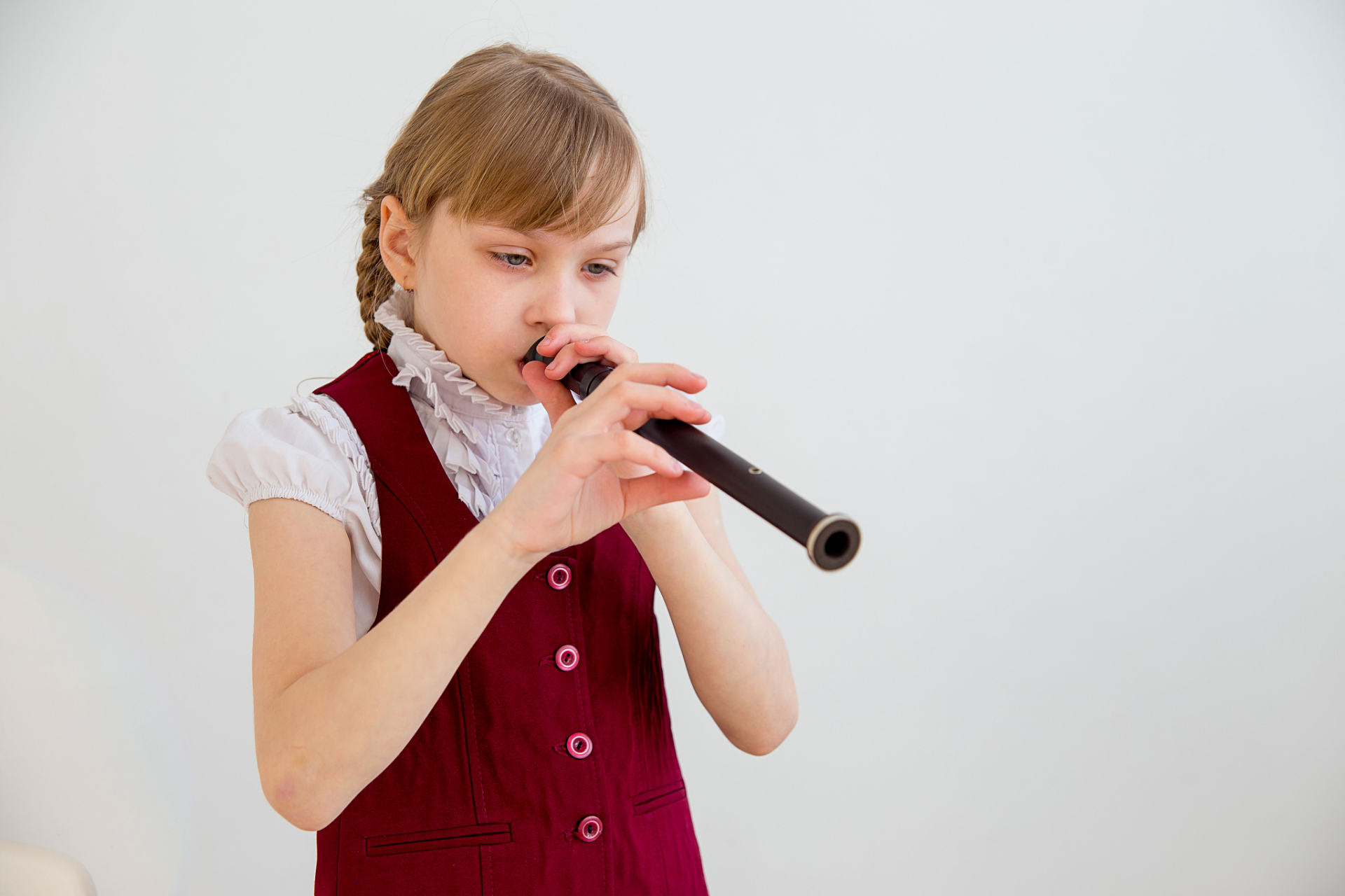 天天练声对于声乐学习的重要性有以下几点: 1.