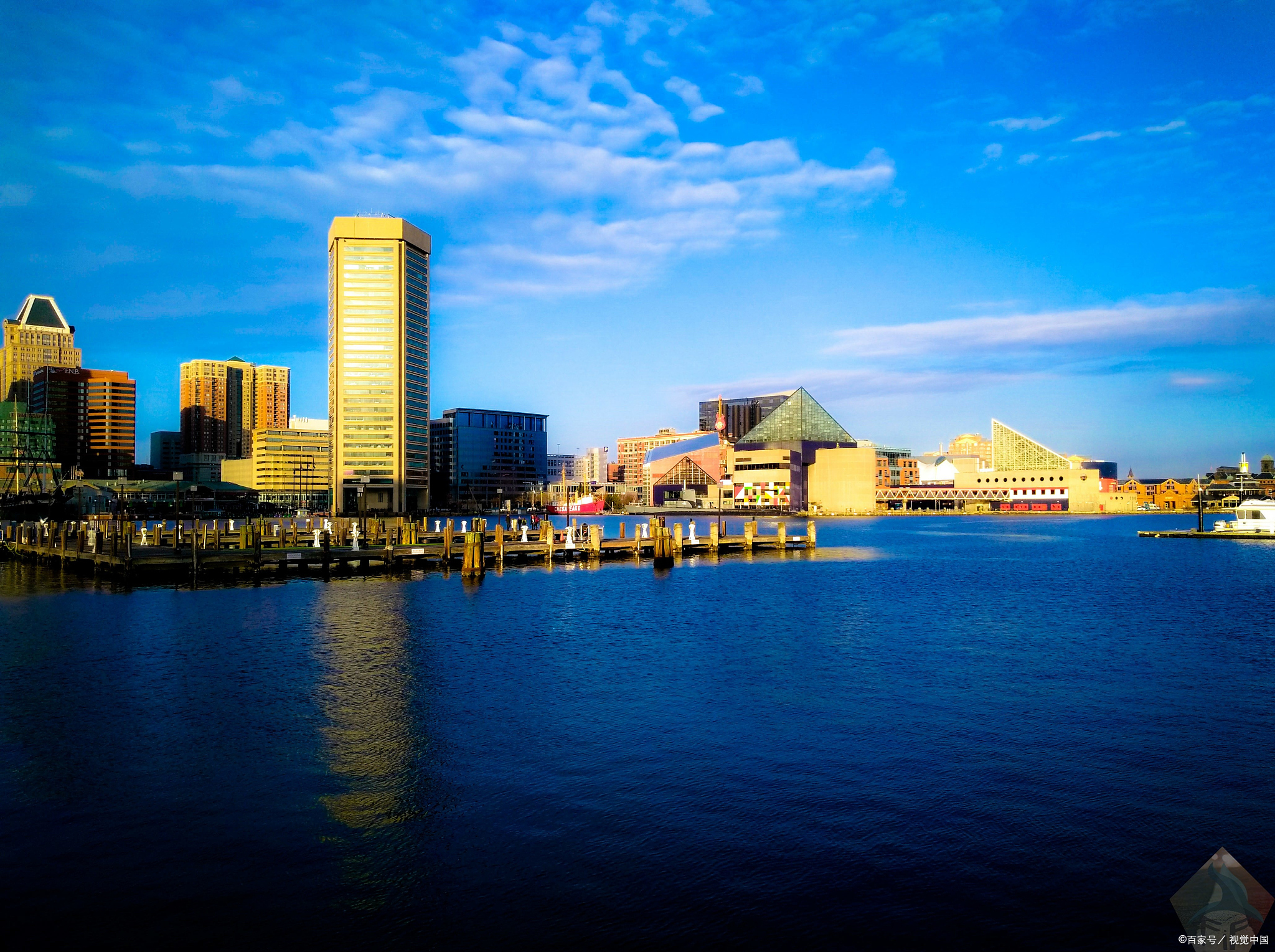 大连东港景区介绍:文化,娱乐与自然的完美交融