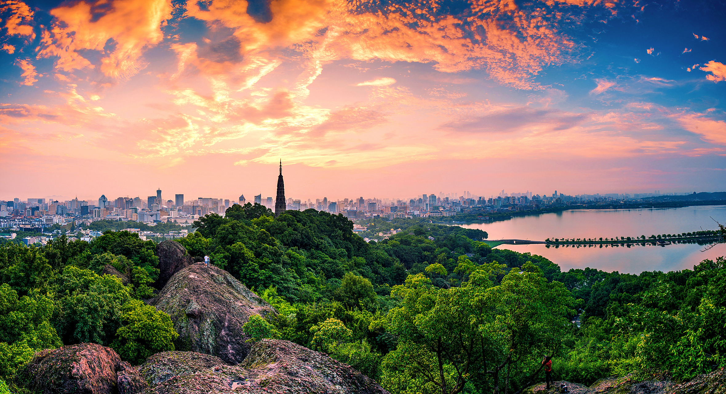 作为杭州的历史名山,宝石山将成为潮流与传统的碰撞点.