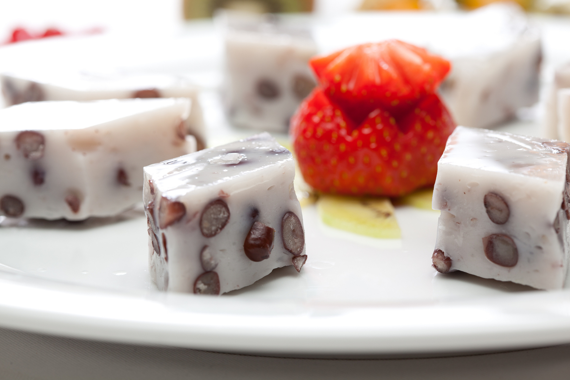 轻松制作美味山药玫瑰蜜豆,蓝莓点缀的山芋糕点,还有紫薯塔状佳肴…每