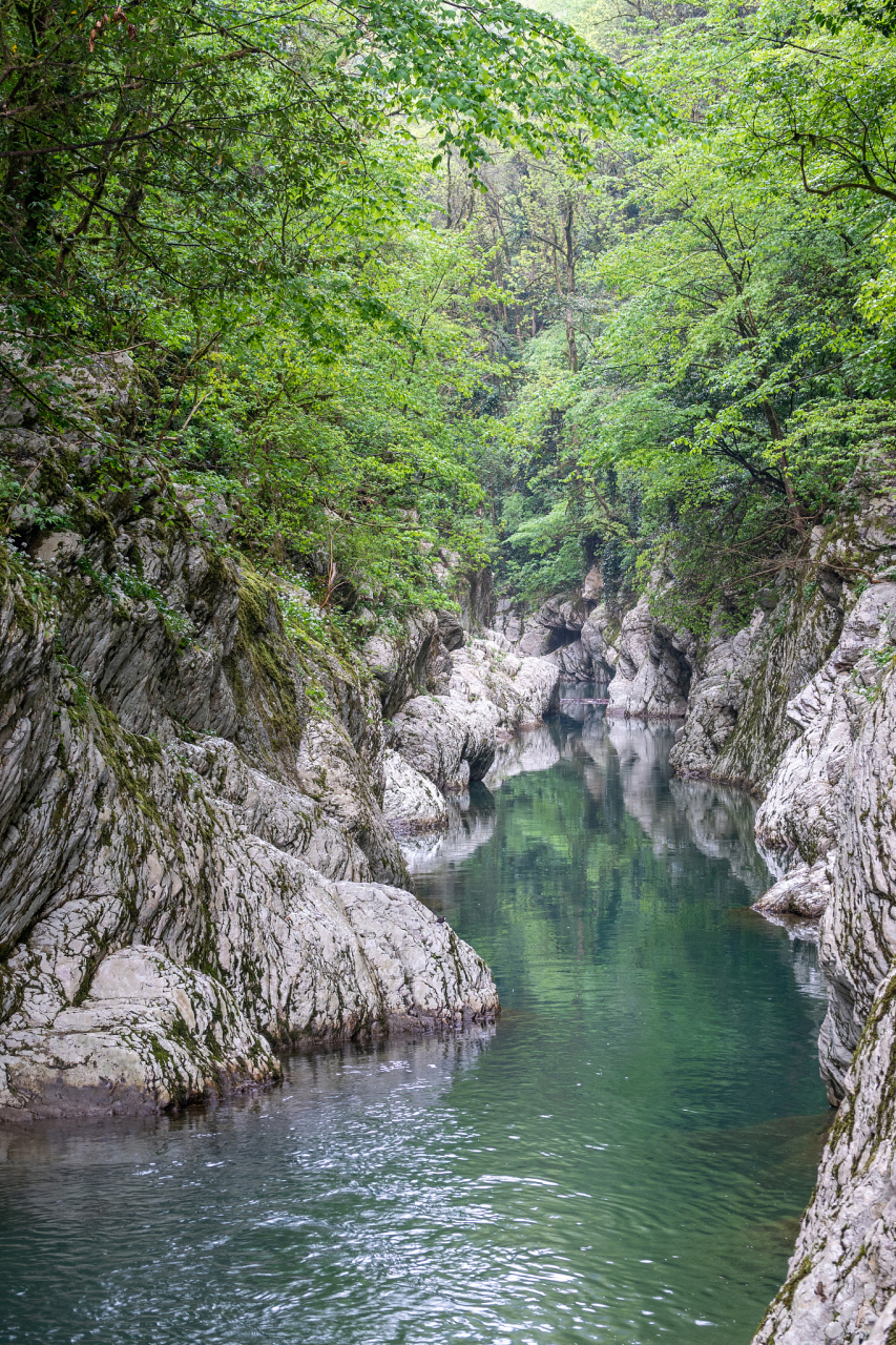 夏日闪光旅行家# 辽阳核伙沟风景区,山清水秀,景色迷人.