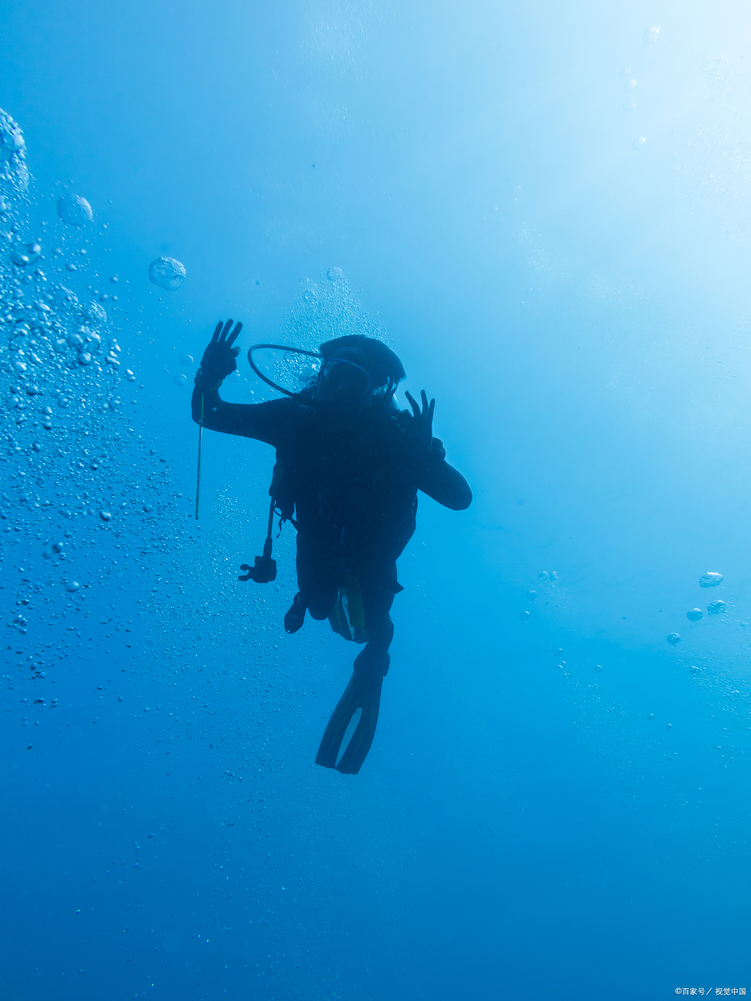 潜水为啥会引发气胸?关乎这2个关键因素!