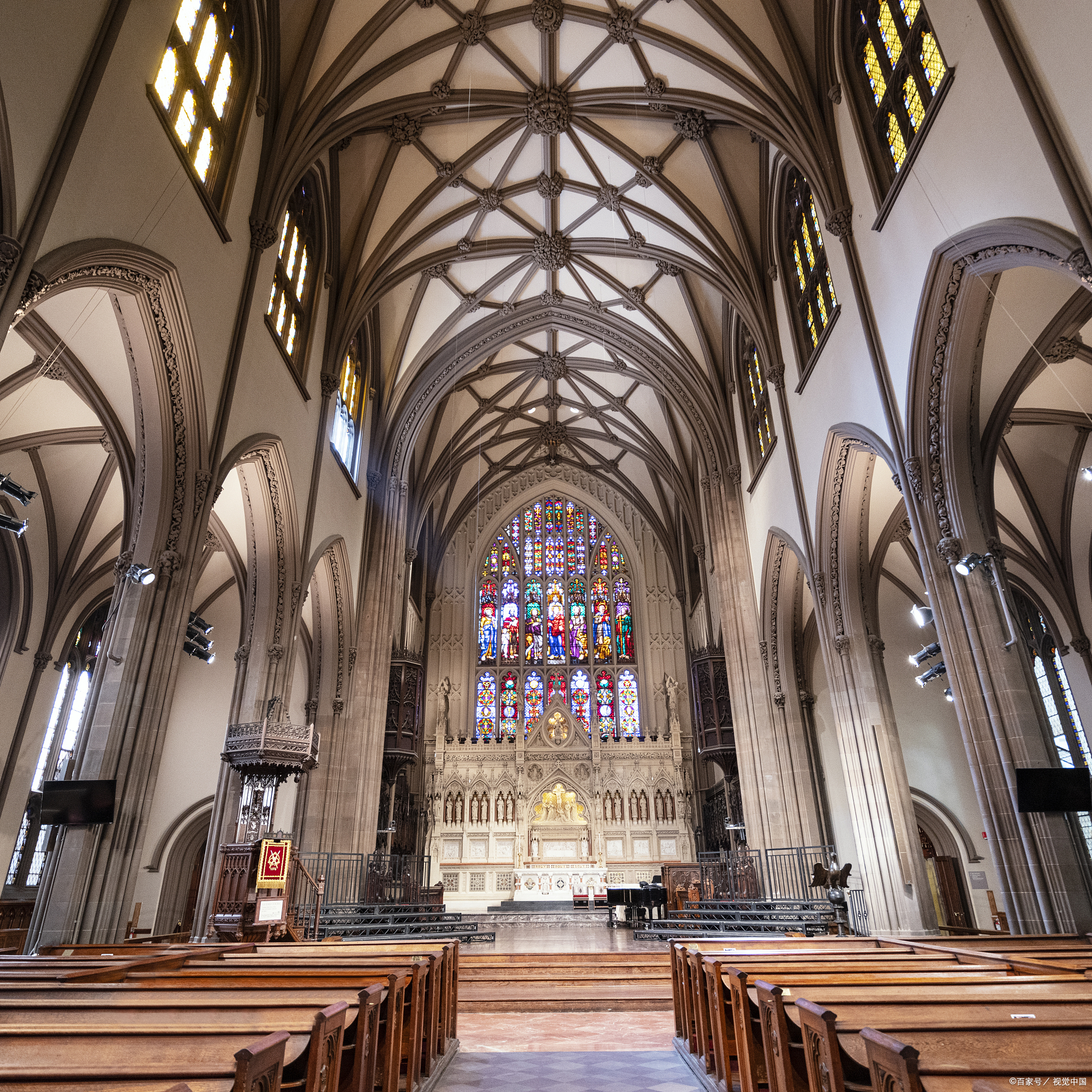 【伦敦心脏·科文特花园圣保罗教堂:演员的梦幻殿堂】   坐落于伦敦