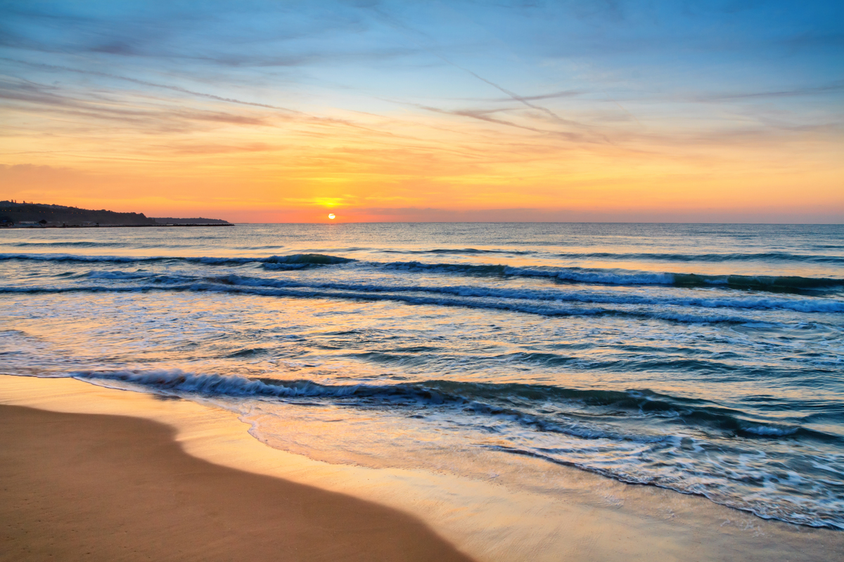 在这里每一刻都值得被珍藏每一次回望都是对美好时光的无限海边日落