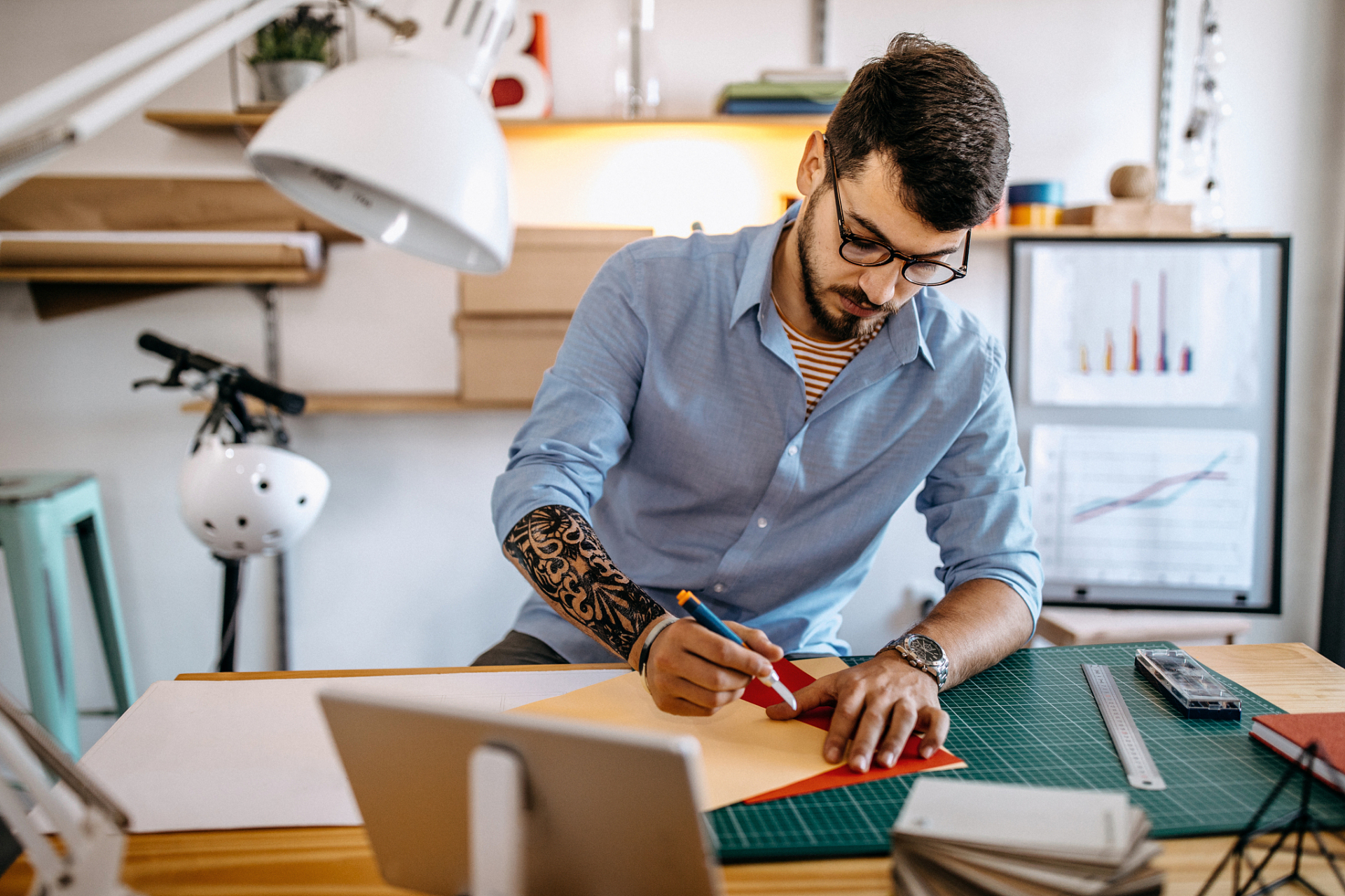 我今年已31岁了,已经是剩女了,我是室内设计师月薪2万多元