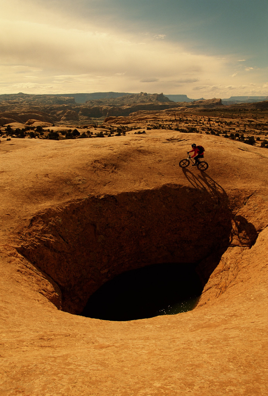 地下连续墙的槽段接头包括哪两种形式?