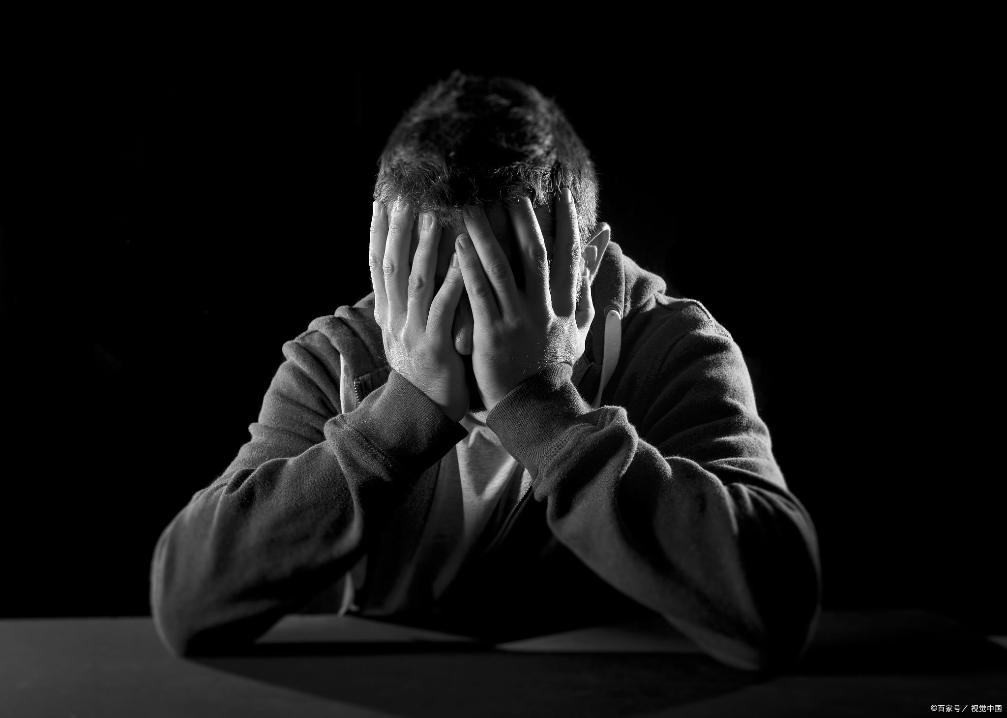 老实人如何从自卑中走出来,拥有真正的自信?3条心法重塑性格