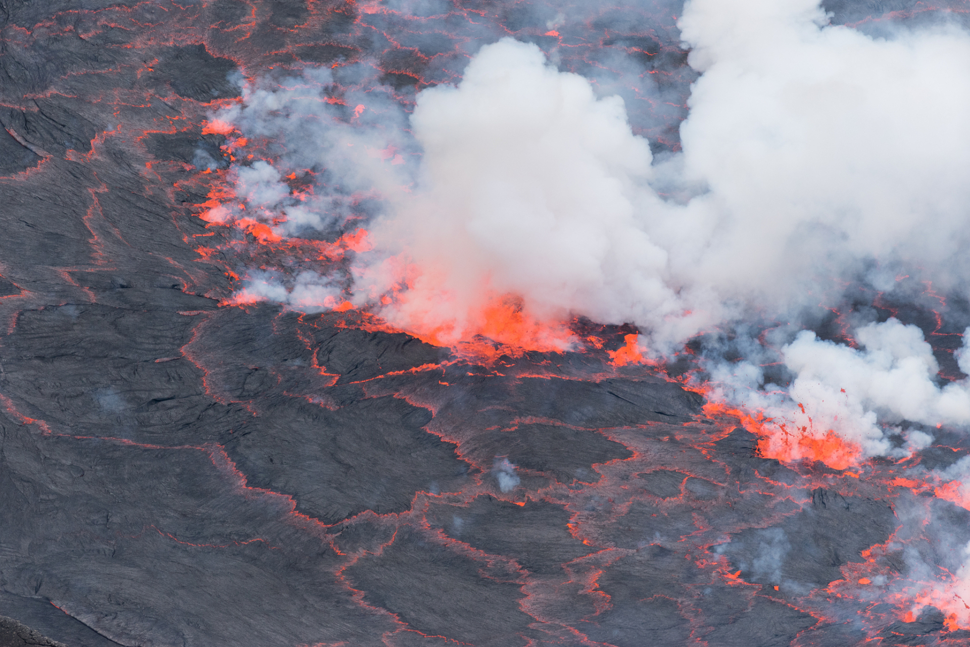 萨马拉斯火山图片