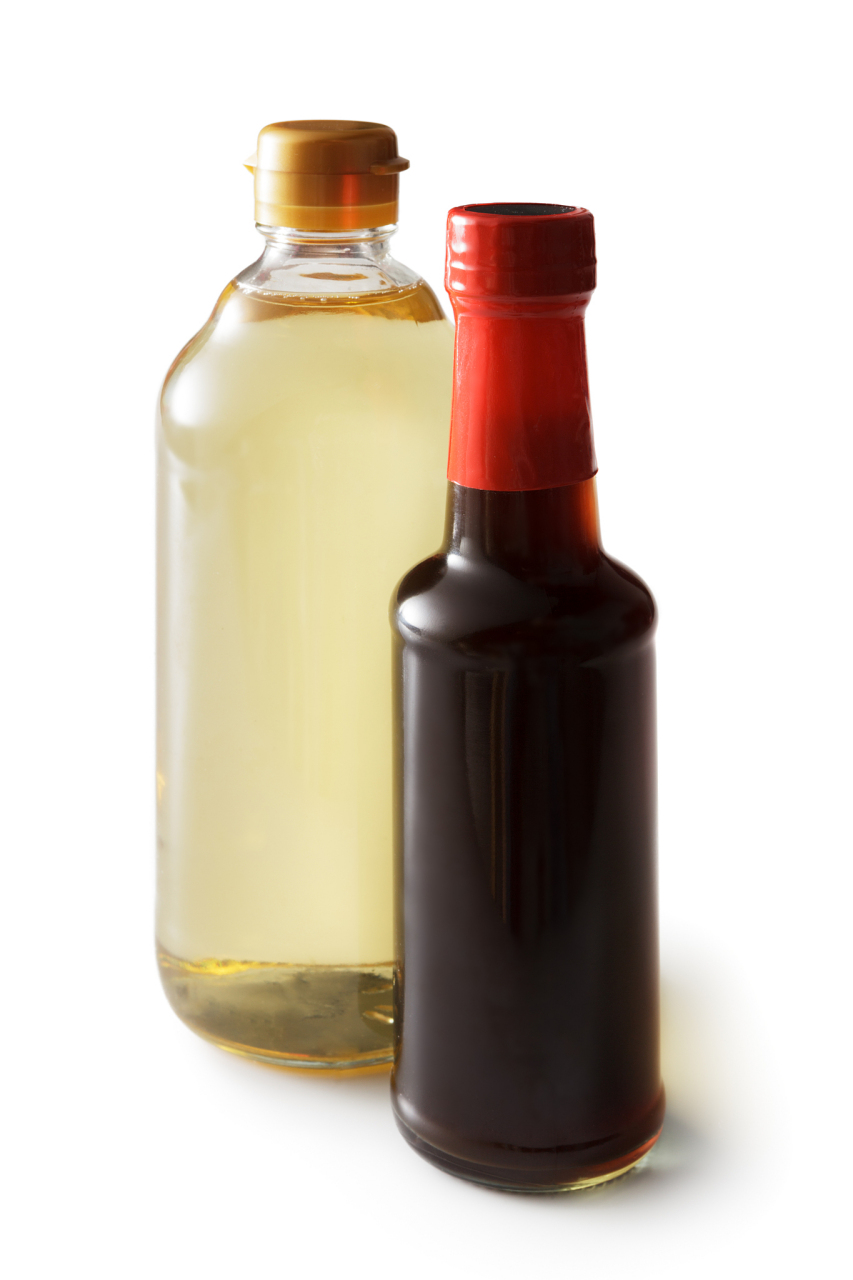 【食用醋的禁忌】 1,不能空腹食用醋 空腹不能够多食用醋,因为醋具有