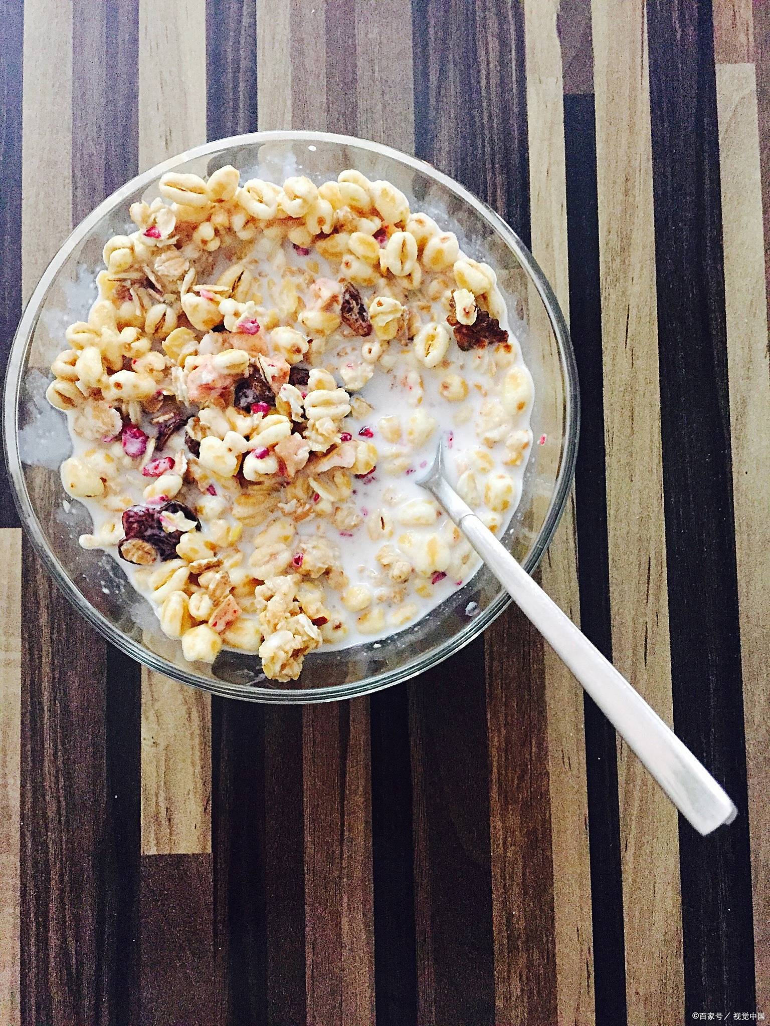 燕麦片配蜂蜜可以吃么早餐(燕麦片能和蜂蜜一起喝吗) 燕麦片配蜂蜜可以吃么早餐(燕麦片能和蜂蜜一起喝吗)