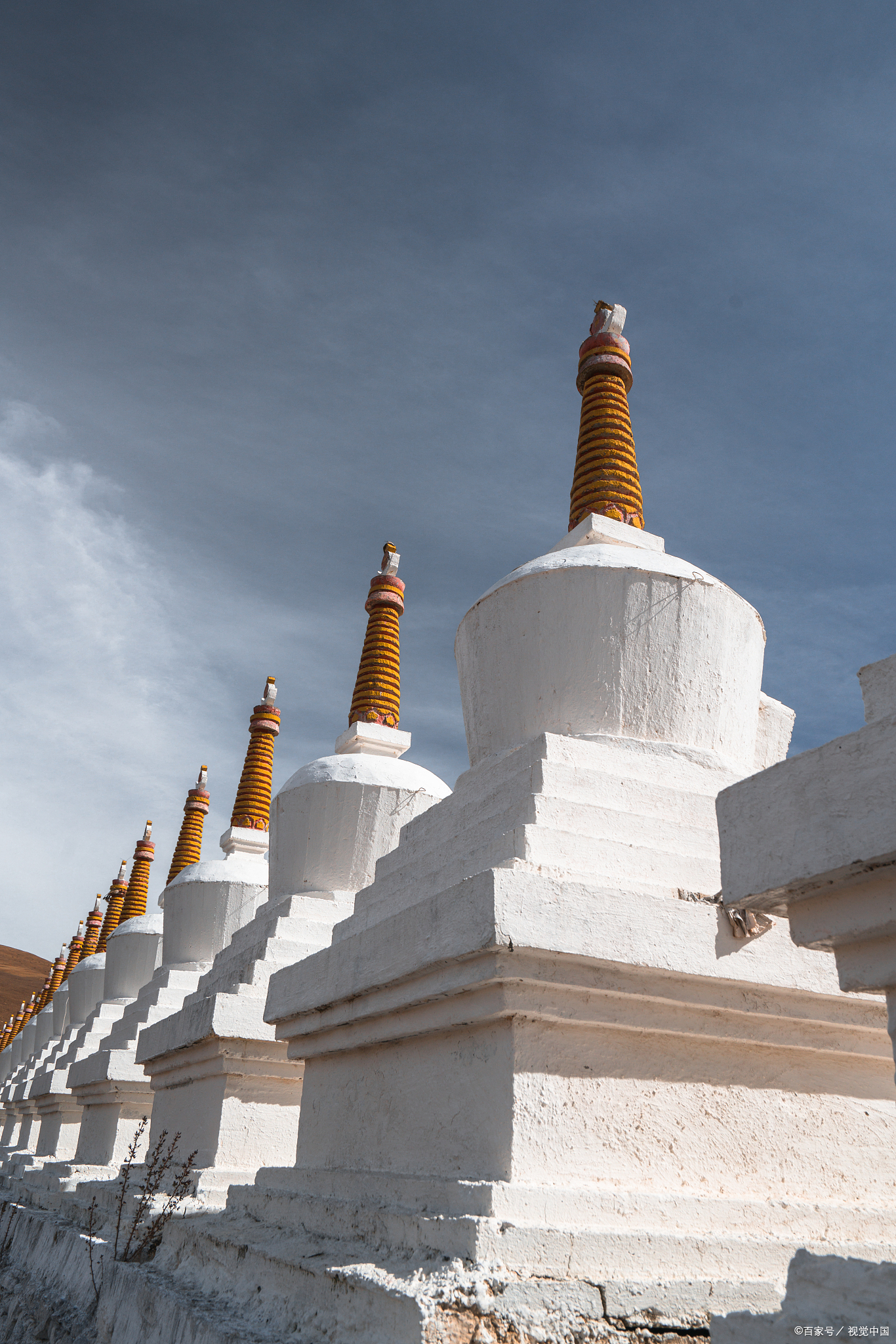 藏区之旅:邂逅神圣的白塔