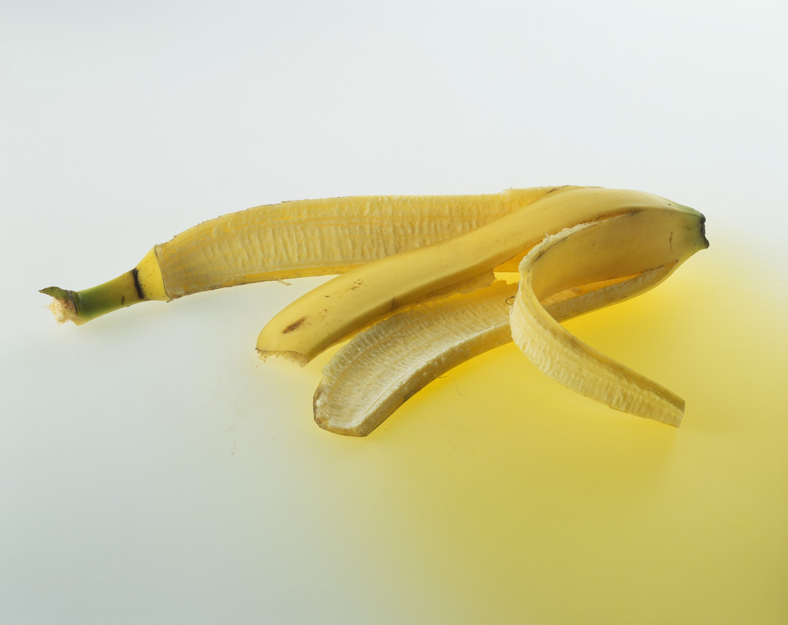 香蕉皮煮水防抑郁 抑郁情绪在老年人中常见,多表现为悲观,烦躁,失眠