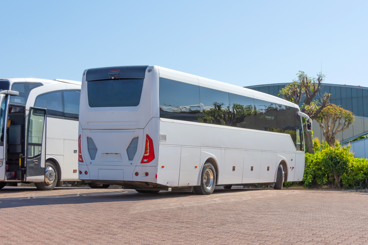 中山47座海格大巴包车服务:团体出行的经济与舒适典范