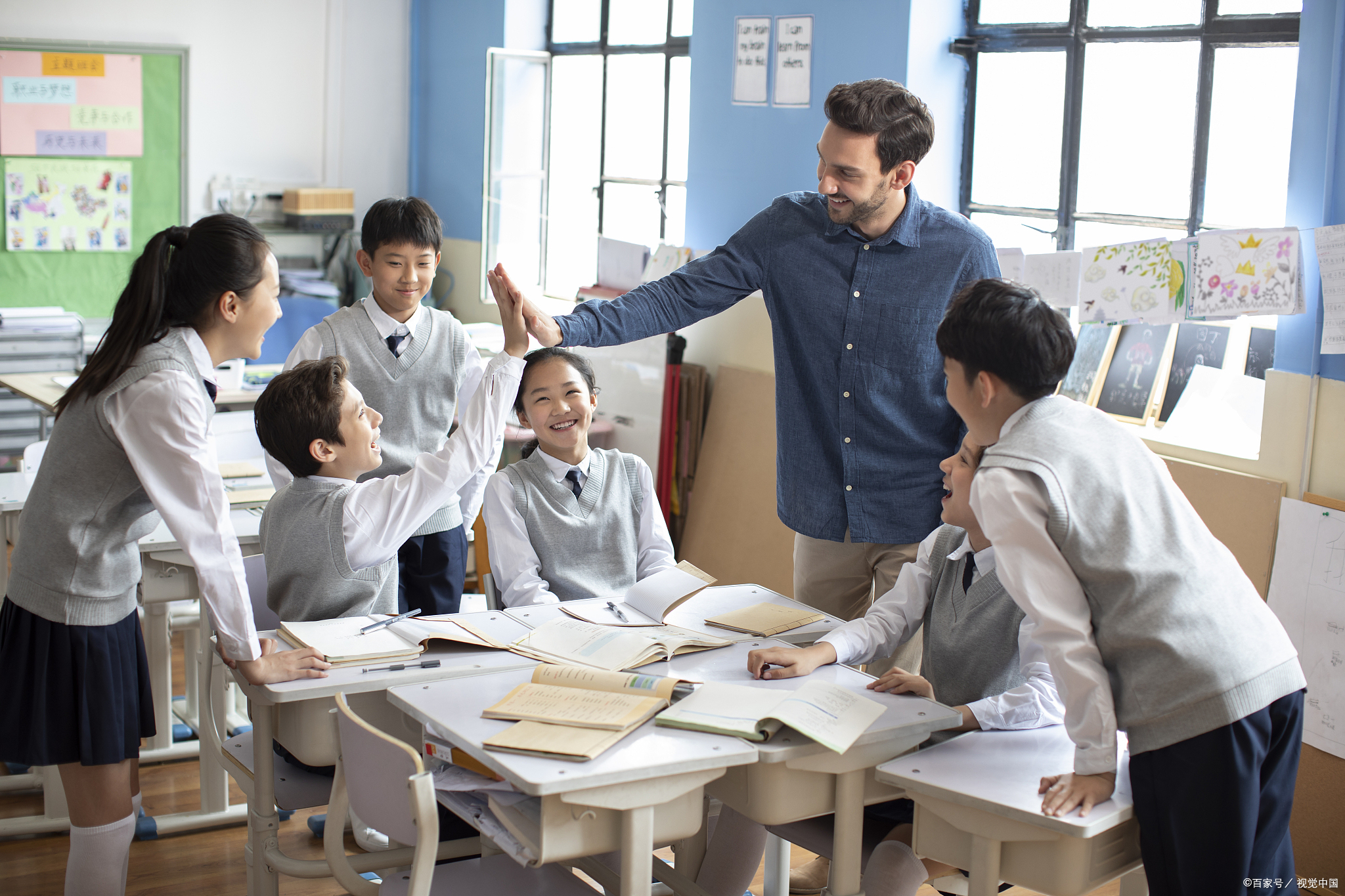 国际学校的ap课程是美国高中学术课程的一部分,它可以让学生在高中