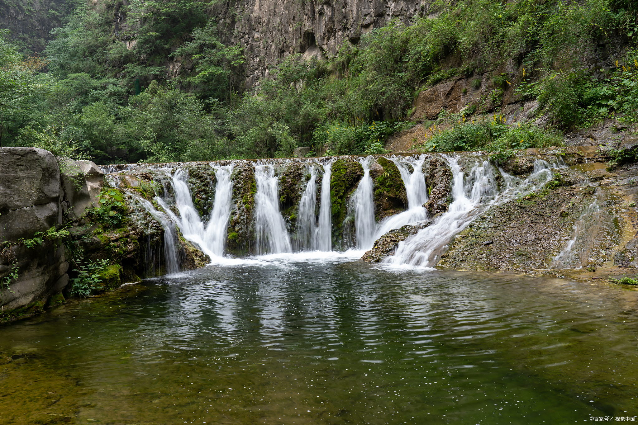 北京青龙峡风景名胜区位于北京市怀柔区怀北镇的古长城关口,是一处集