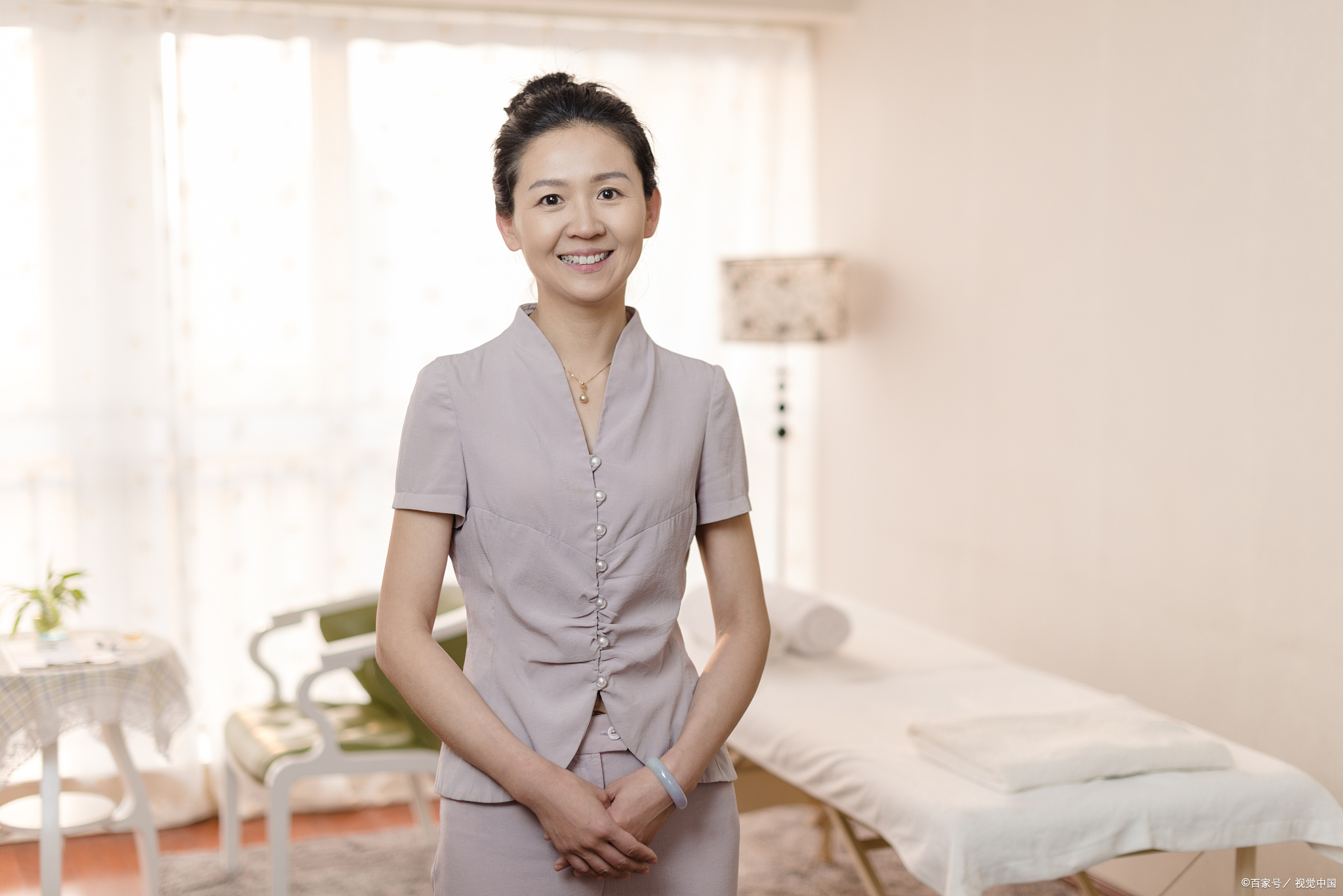 如何成为一名优秀的美容师么?