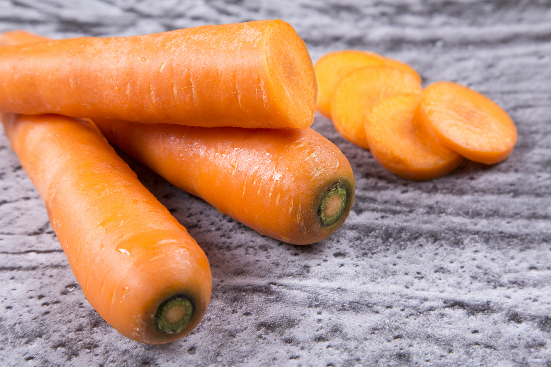 1,最佳抗菌:大蒜 2,最佳防中风:土豆  3,最佳抗衰老:胡萝卜 4