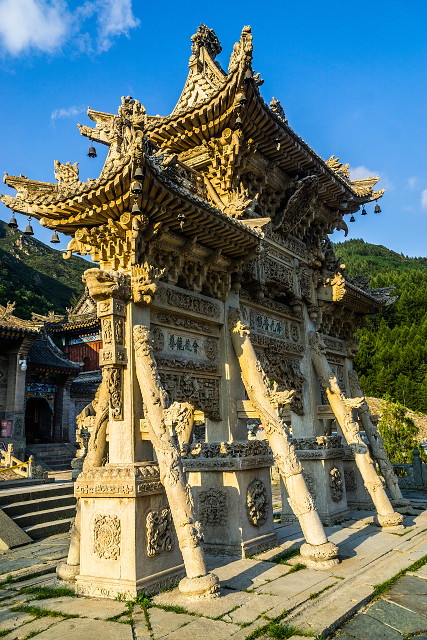 山西五台山是文殊菩萨的道场,与四川峨眉山,浙江普陀山和安徽九华山并
