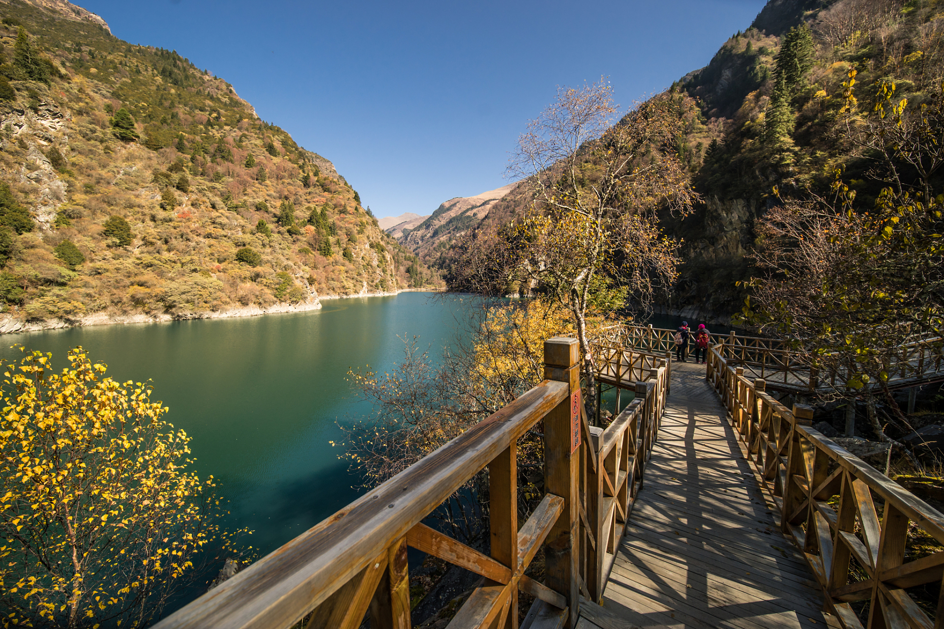 叠溪·松坪沟旅游景区位于茂县(四川最大的羌族聚居地)羌族文化中心