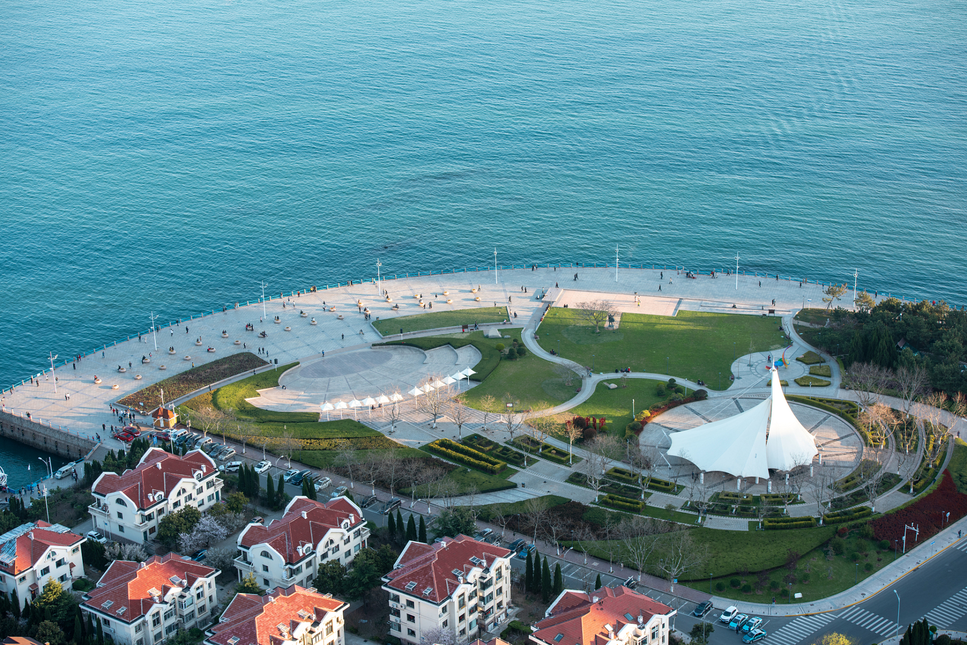 动态30天打卡挑战# 威海海源公园是一座美丽的城市公园,位于威海市 