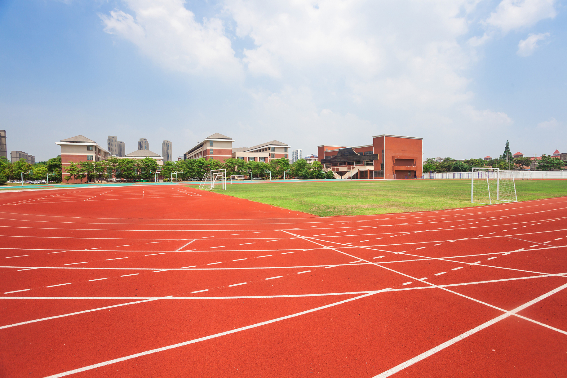 山东体育学院日照校区:专业齐全,运动器材助力梦想翱翔911569