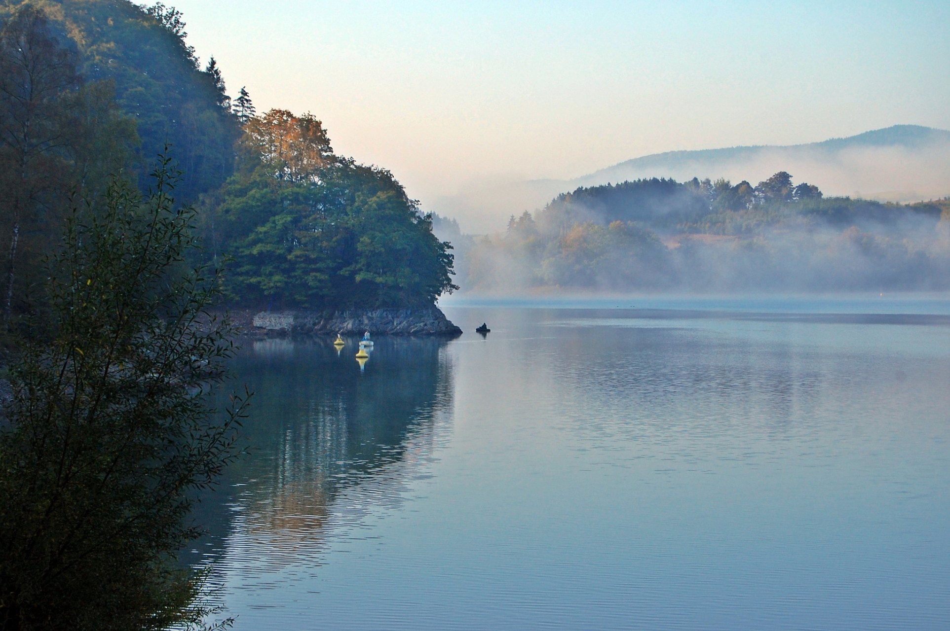 富春江简介|富春江是中国浙江省中部河流,为钱塘江建德市梅城镇下至