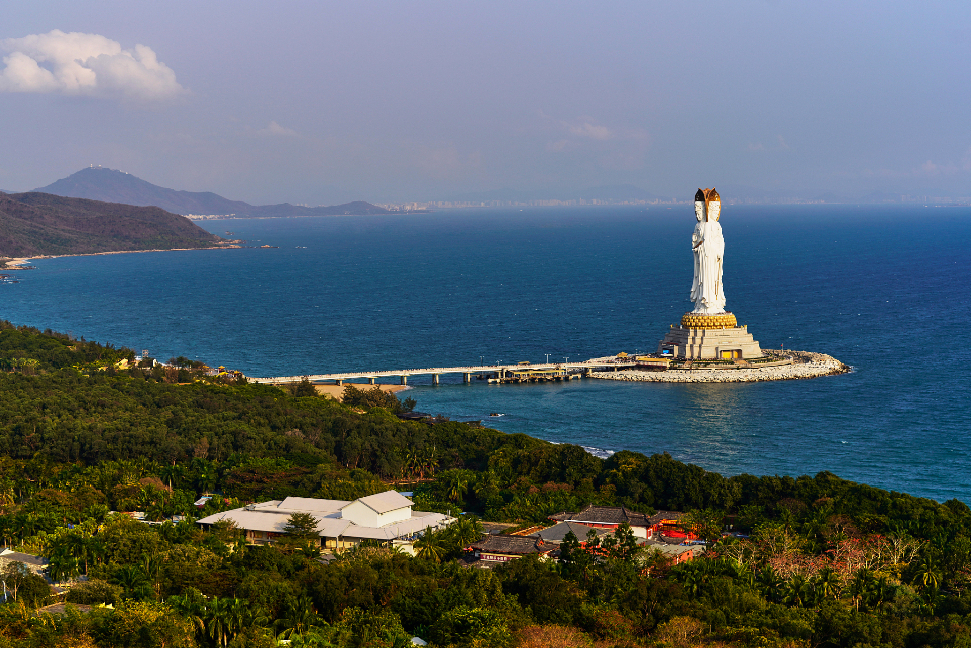 嬉行記# 三亞南山文化旅遊區位於美麗的海濱城市三亞,是一處古老而