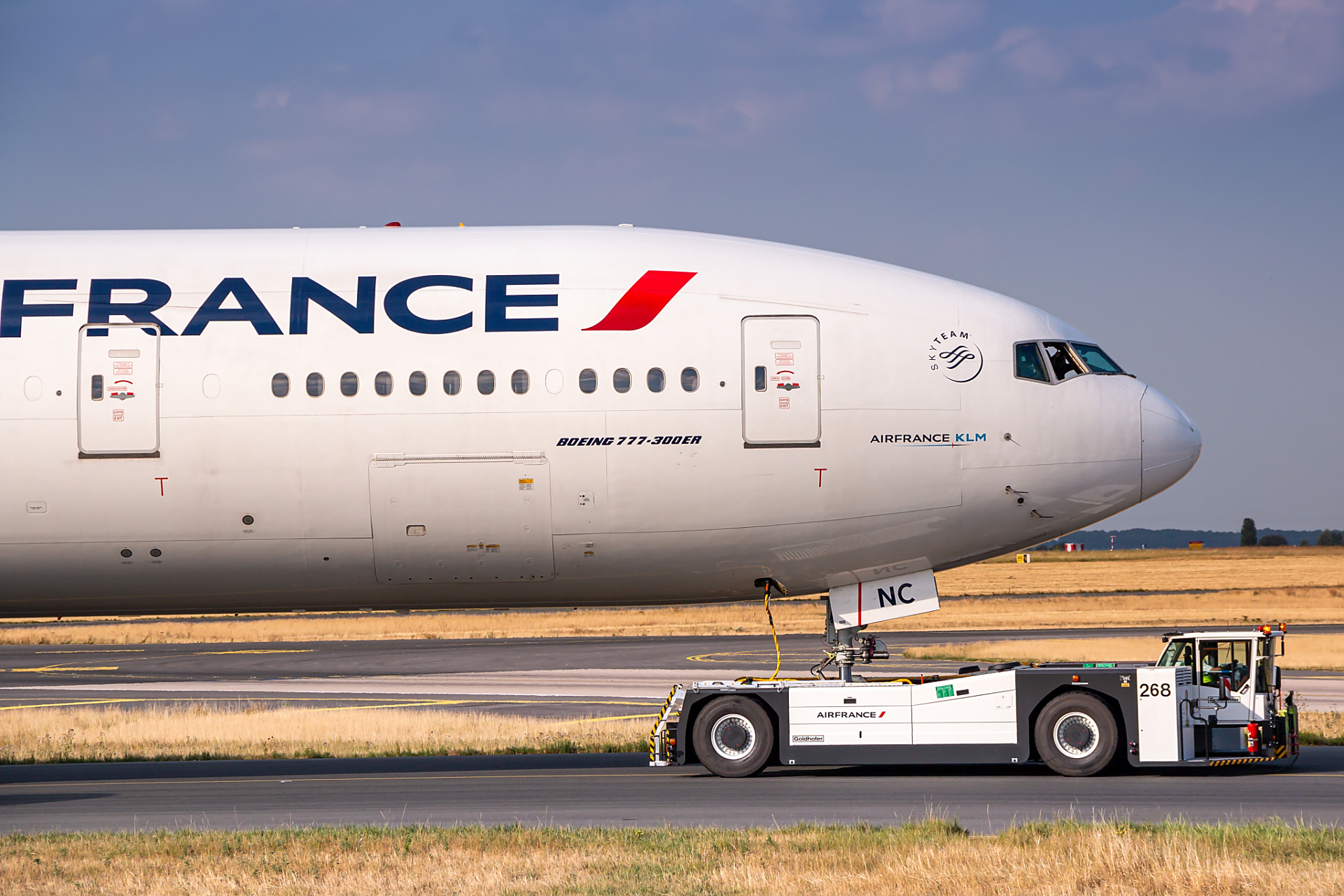 法国航空公司希望法国政府,对途经俄罗斯的航班向中国征税.