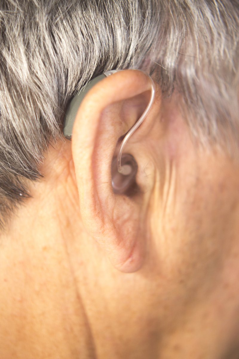 你知道吗?有种说法称"戴助听器会导致听力下降,越戴越聋!"这是真的吗?