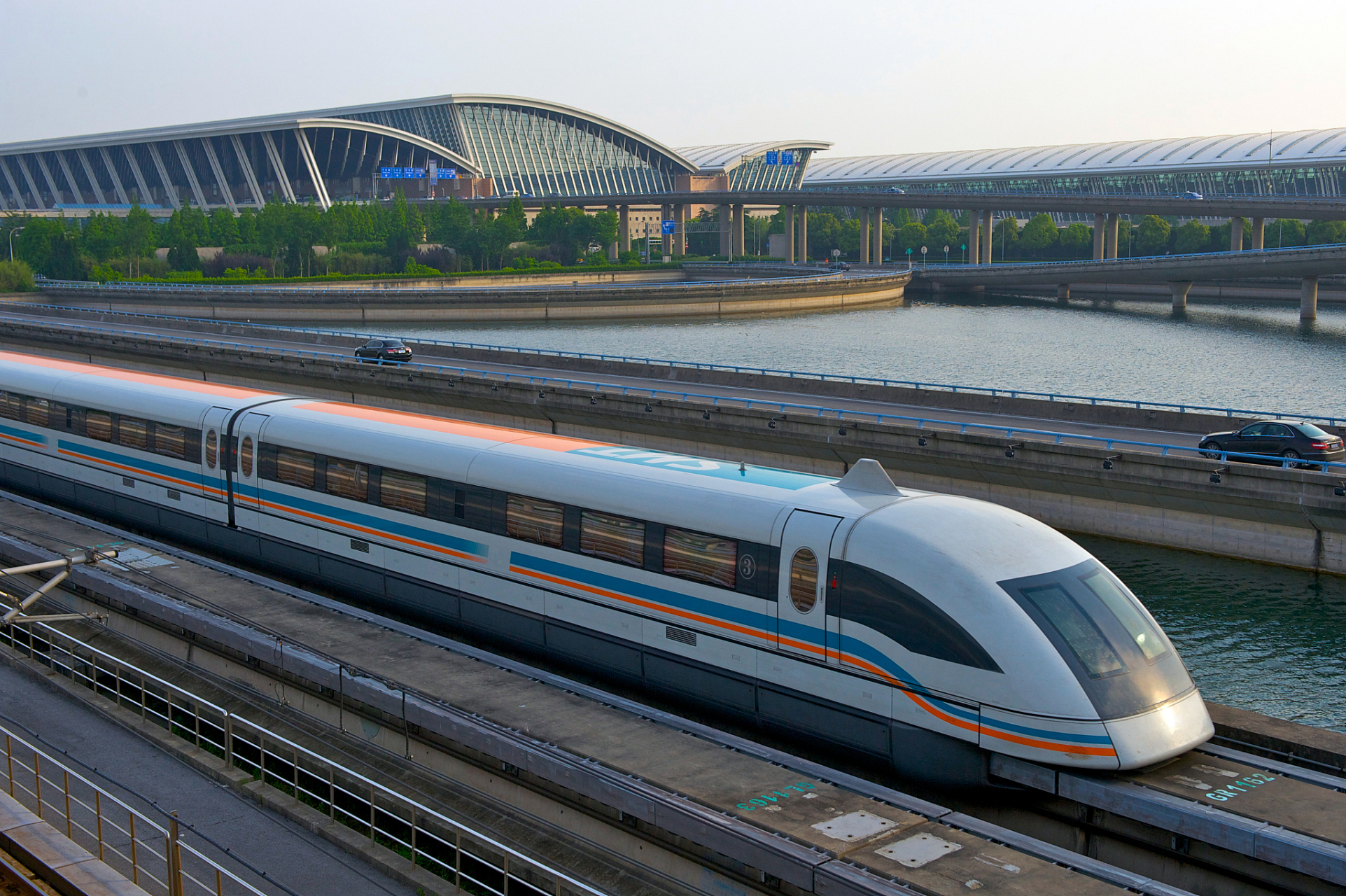 国产时速600公里的磁浮列车,简直是陆地飞行的神器啊!