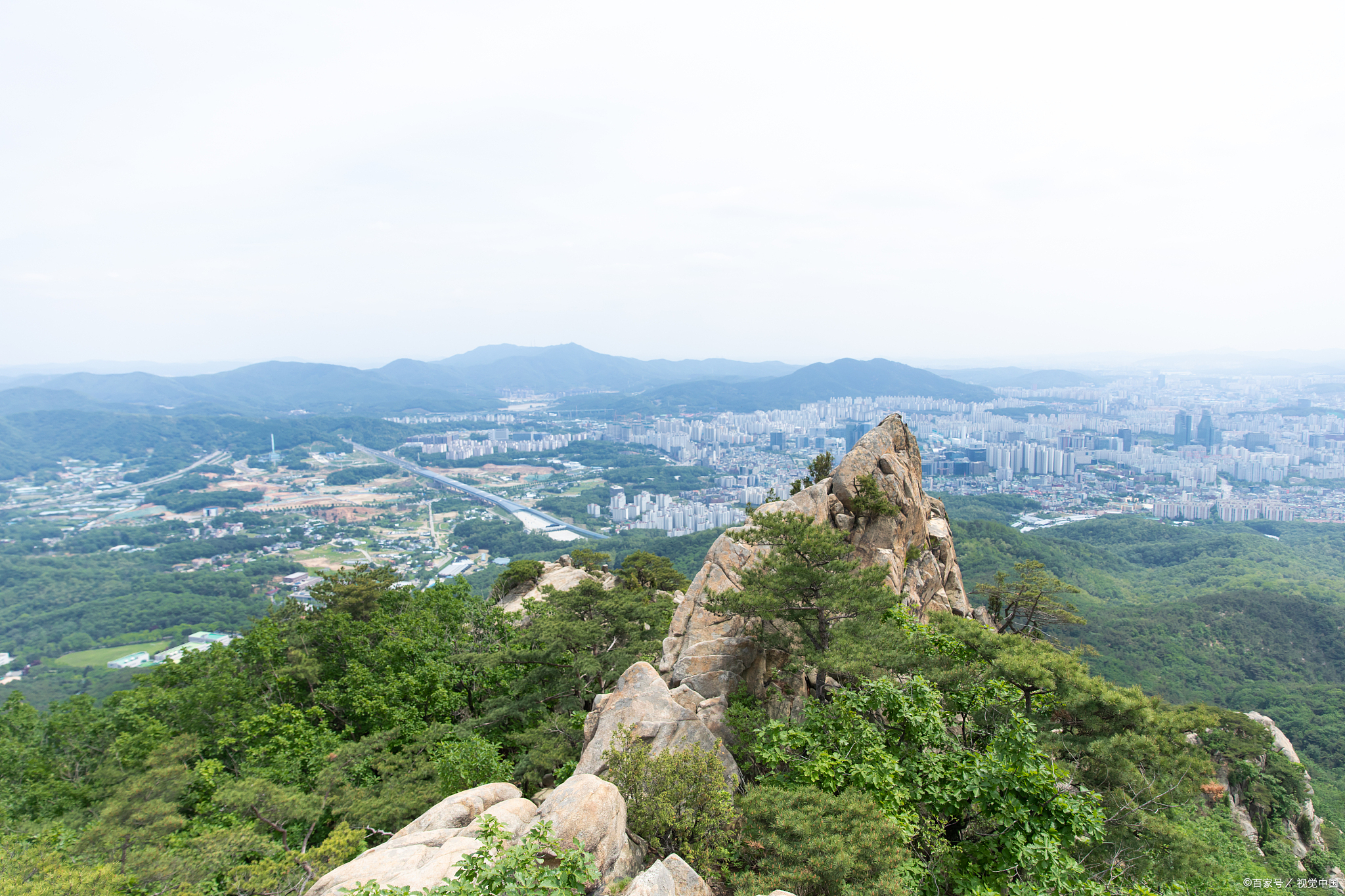 中国南方最高的山图片