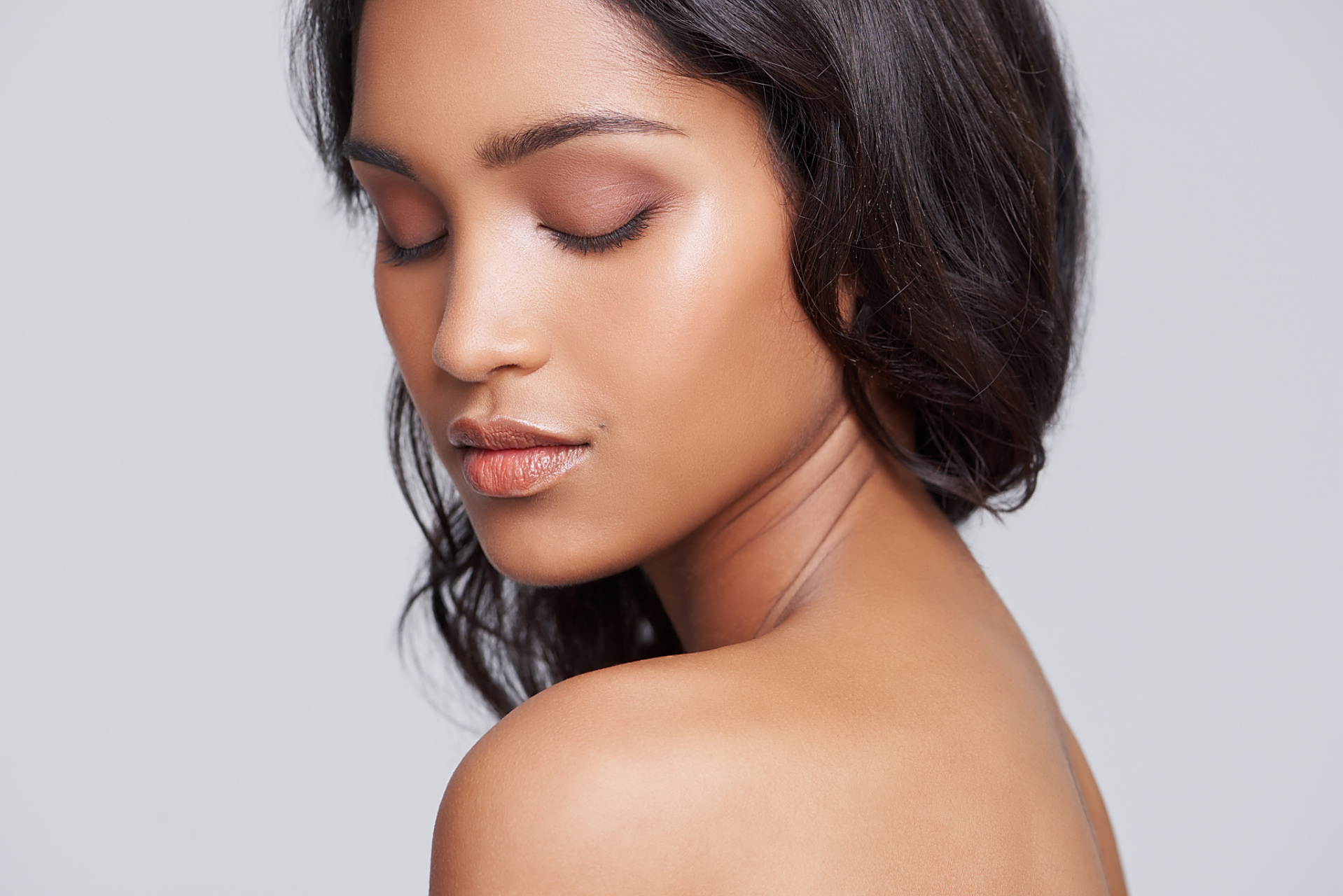 皮肤健康科普#   #白癜风#     深肤色的人易长白斑,这是一个常寄的